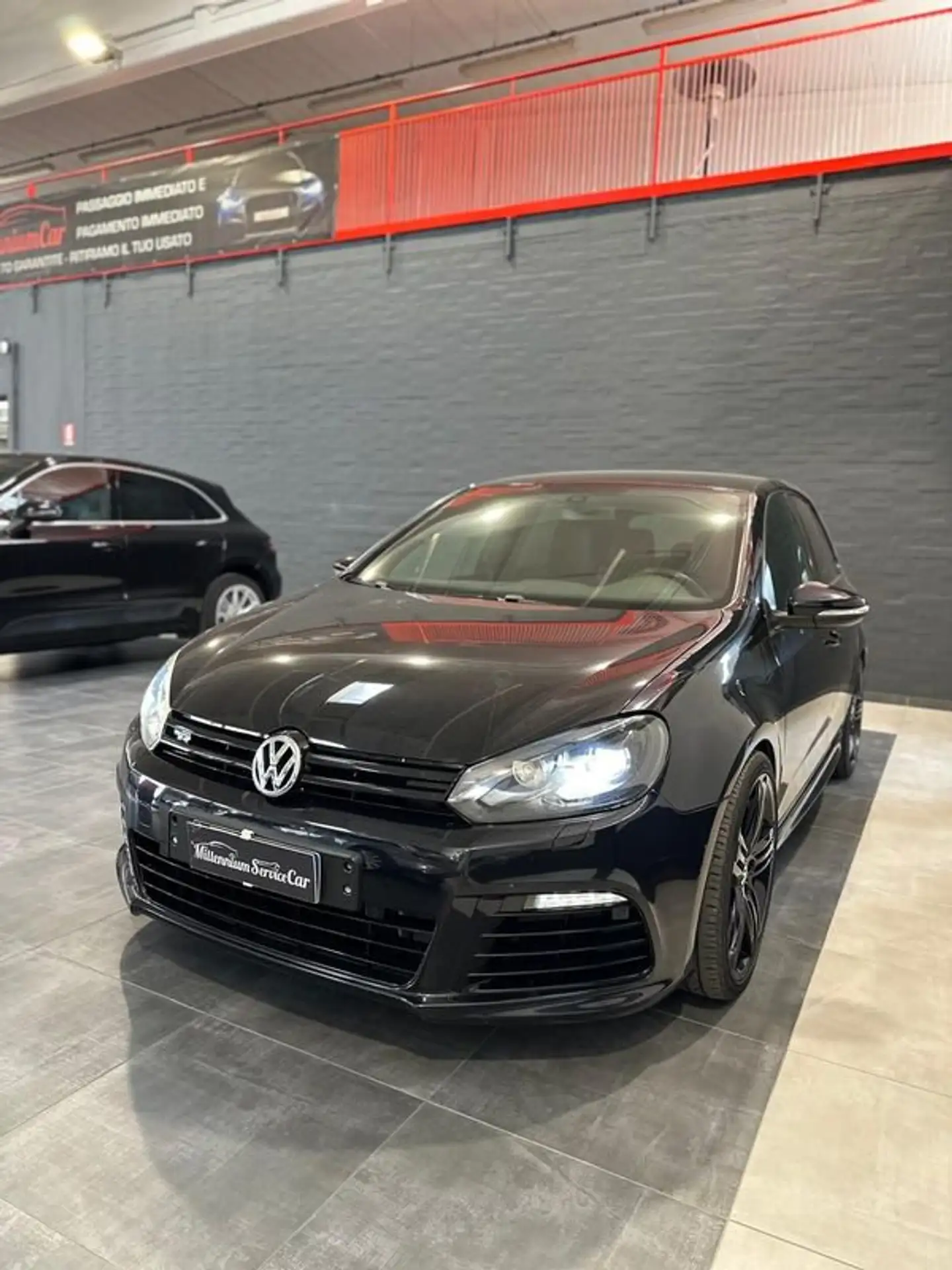 Volkswagen - Golf