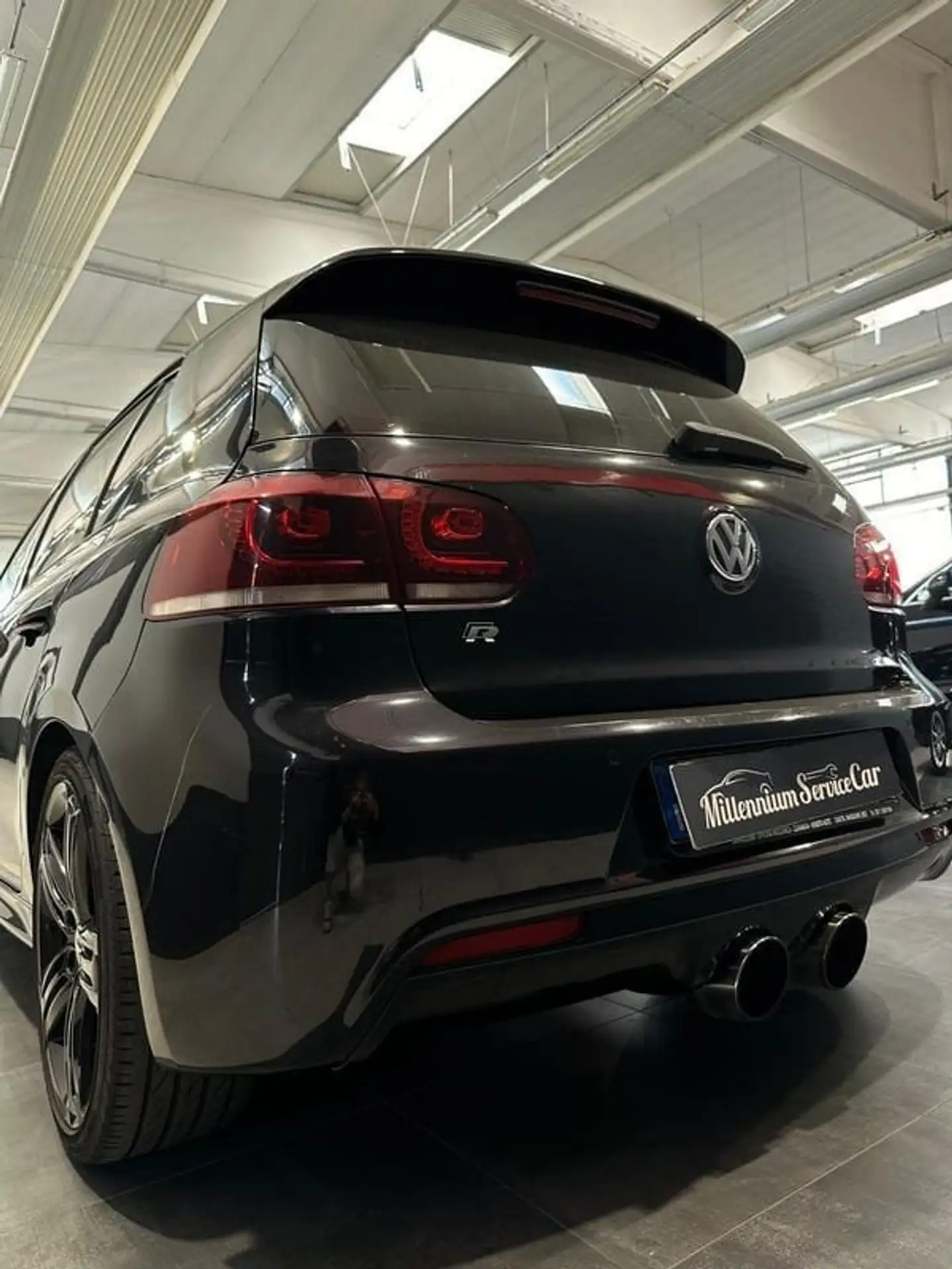 Volkswagen - Golf