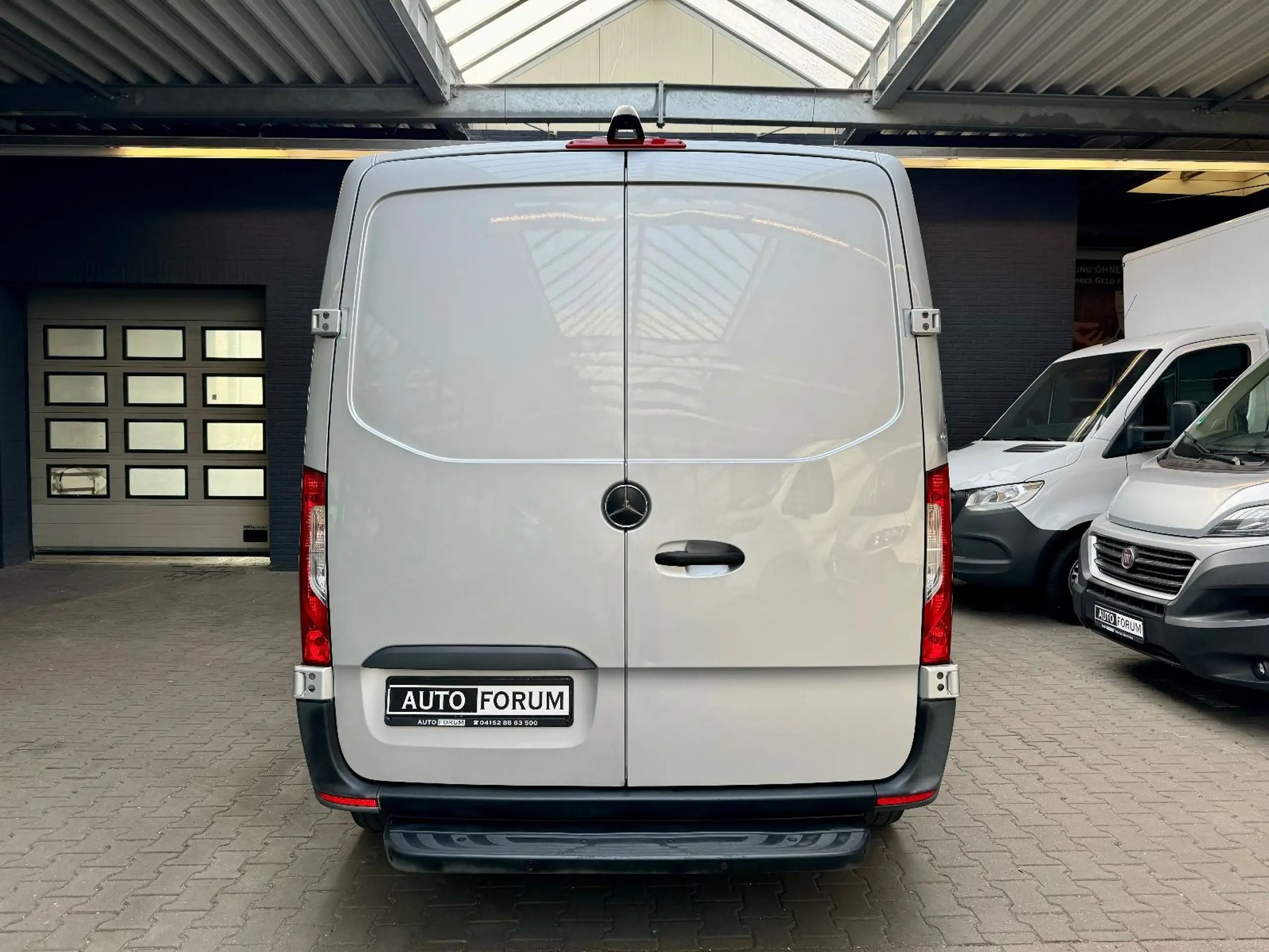 Mercedes-Benz - Sprinter