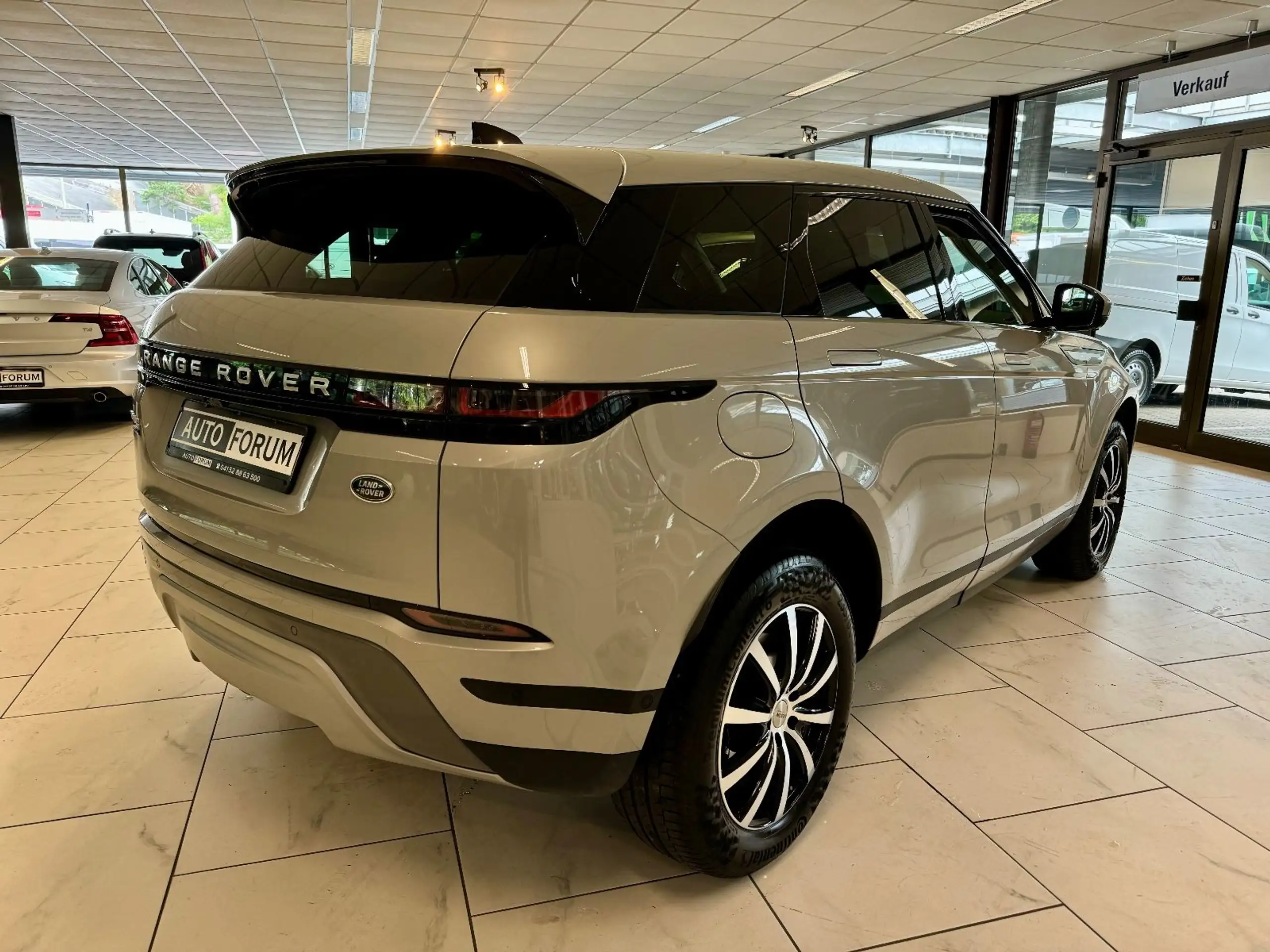 Land Rover - Range Rover Evoque