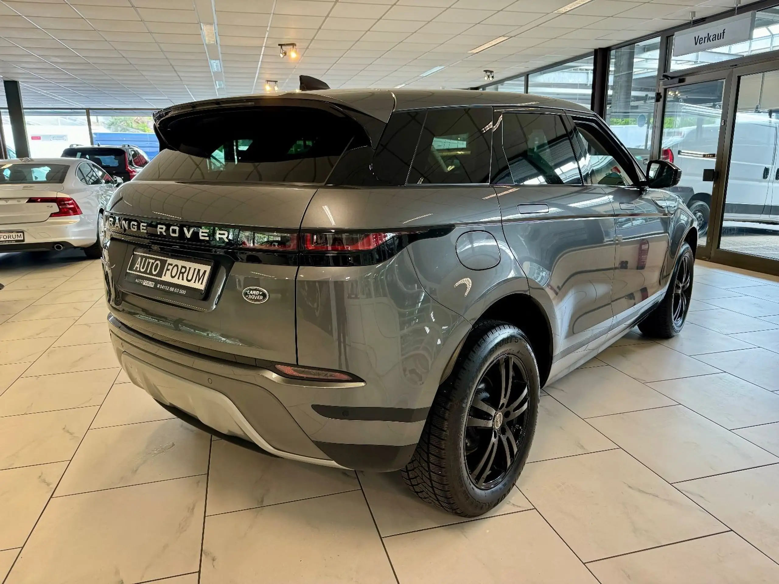 Land Rover - Range Rover Evoque