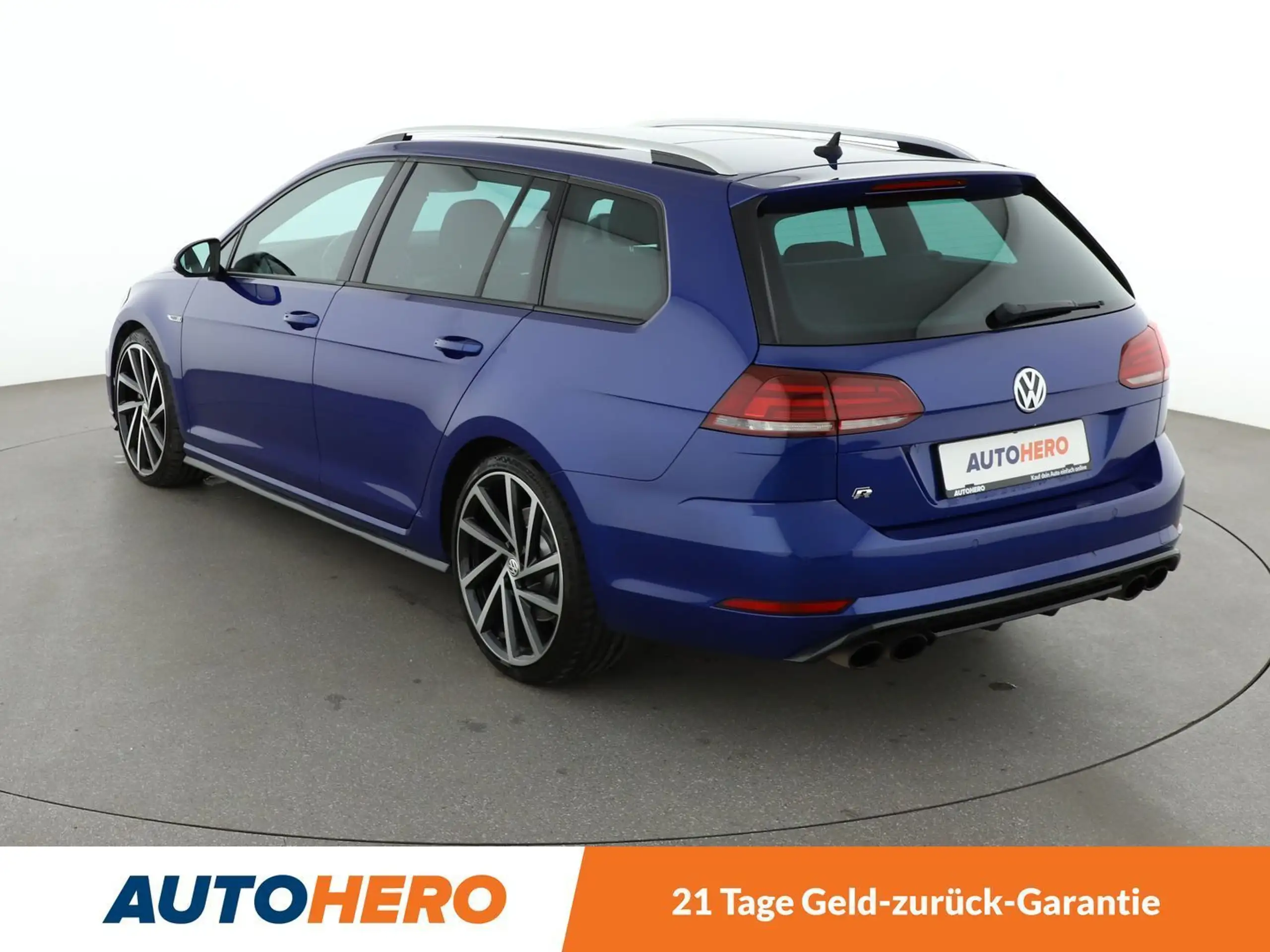 Volkswagen - Golf GTI