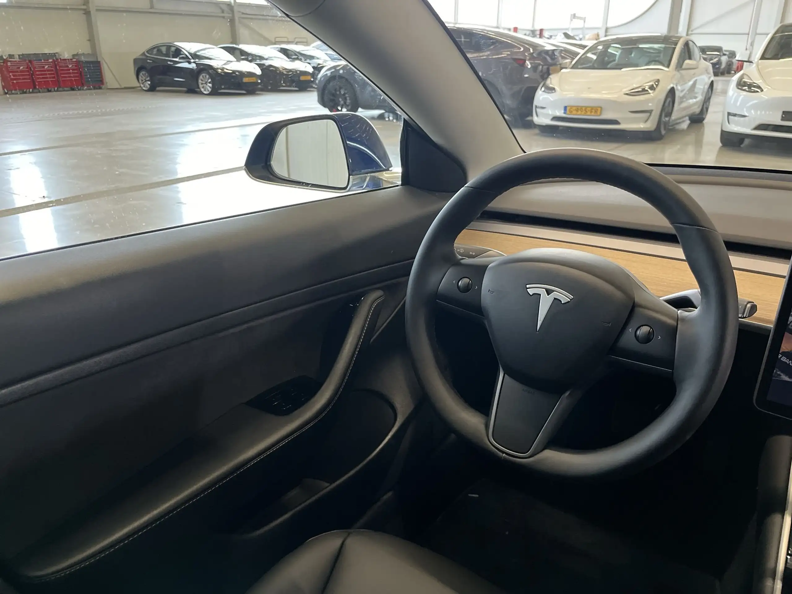 Tesla - Model 3