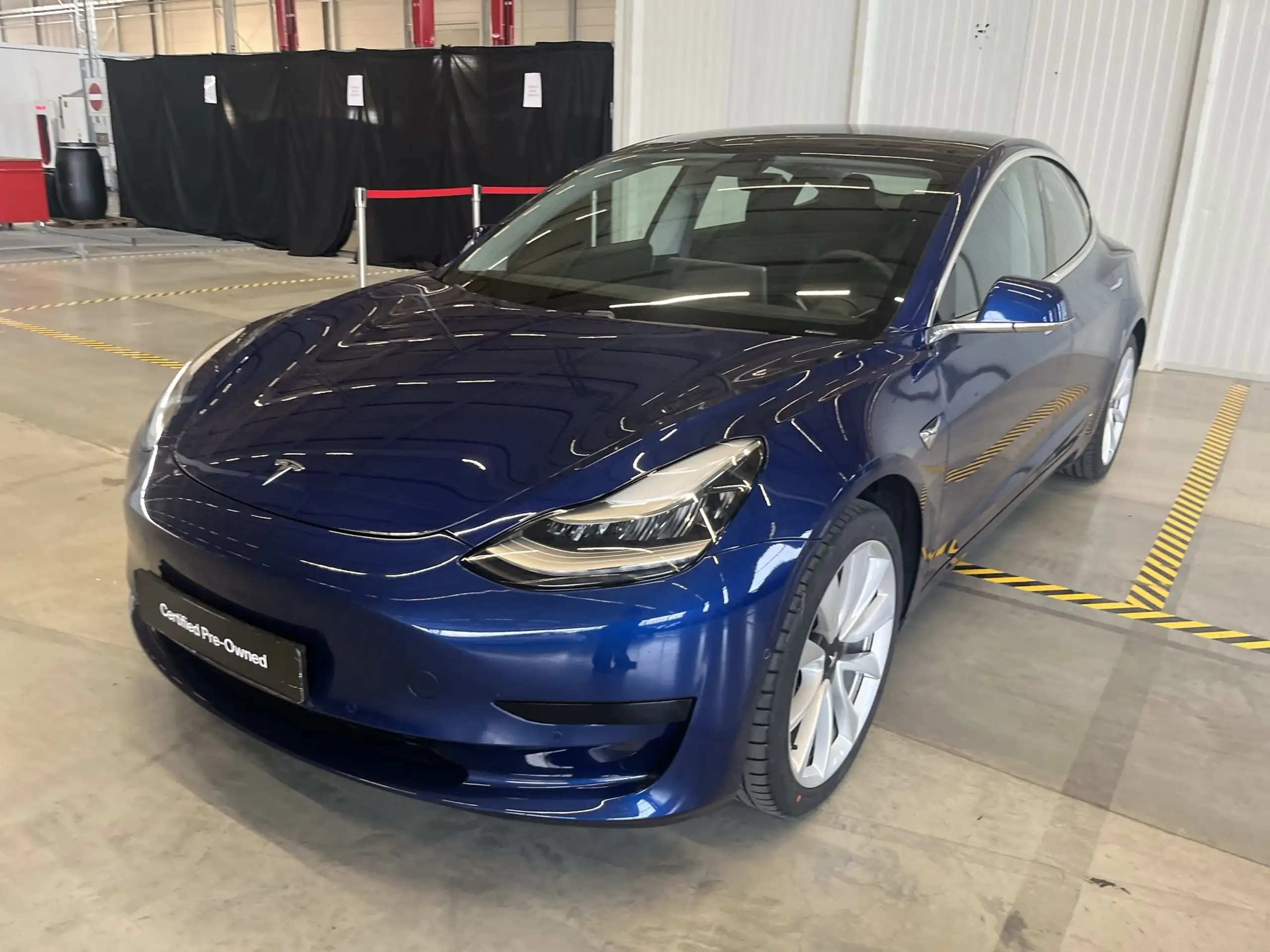 Tesla - Model 3