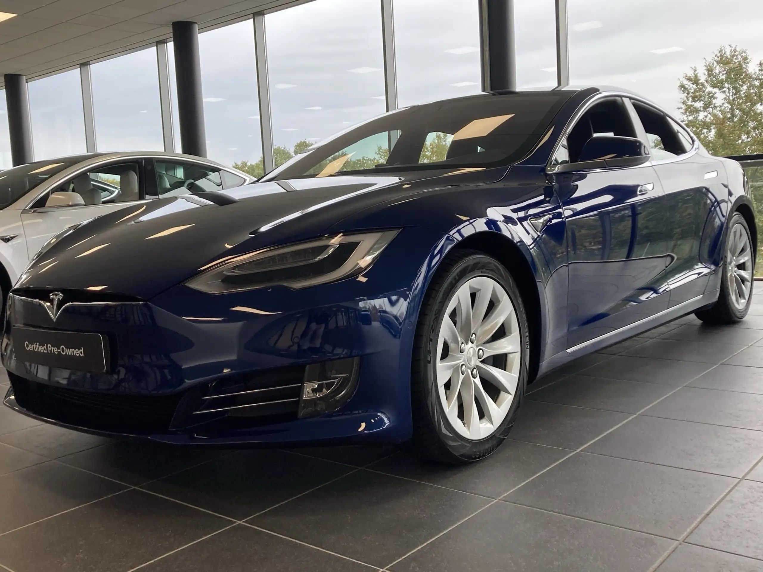 Tesla Model S 2018