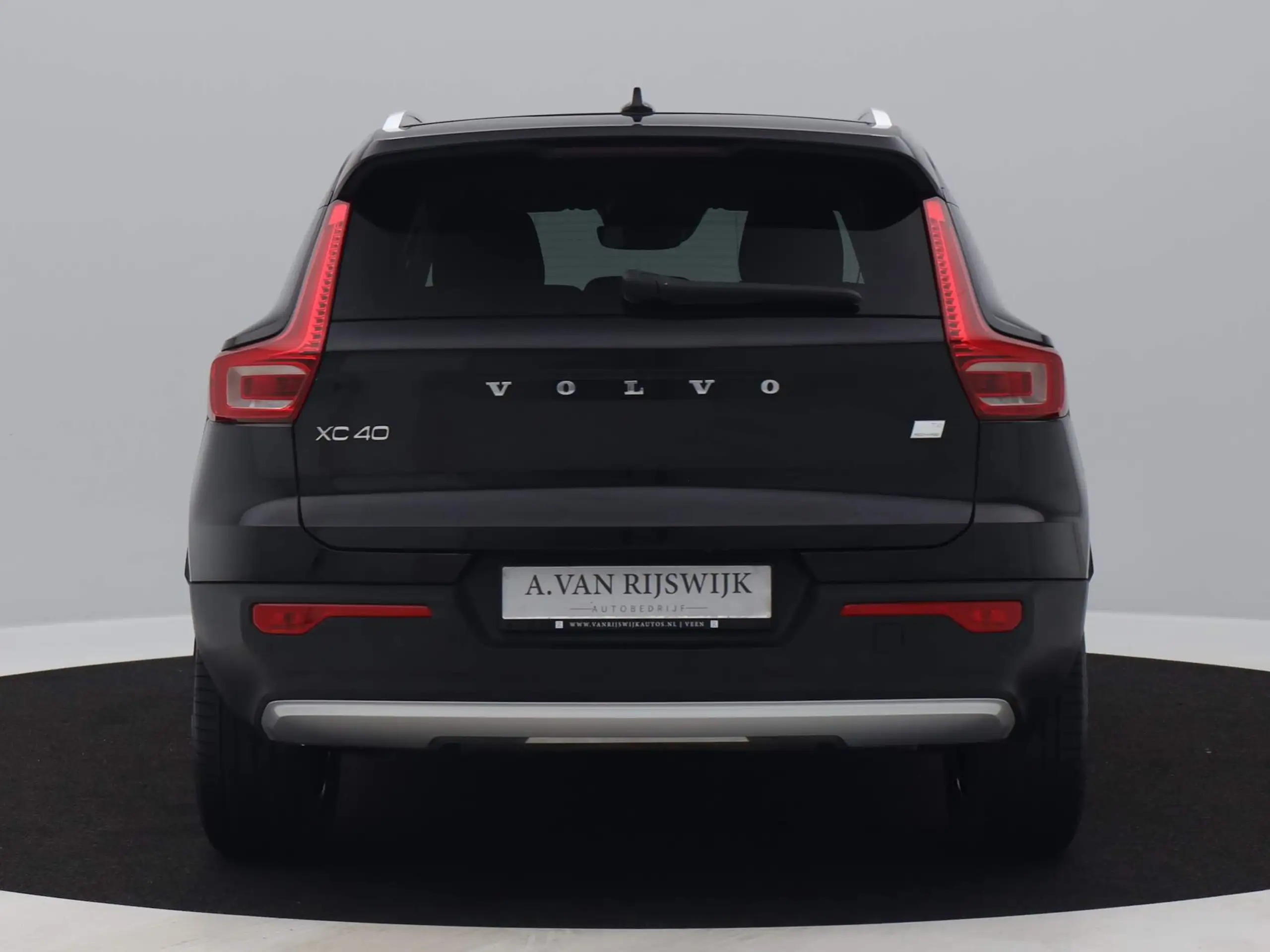 Volvo - XC40