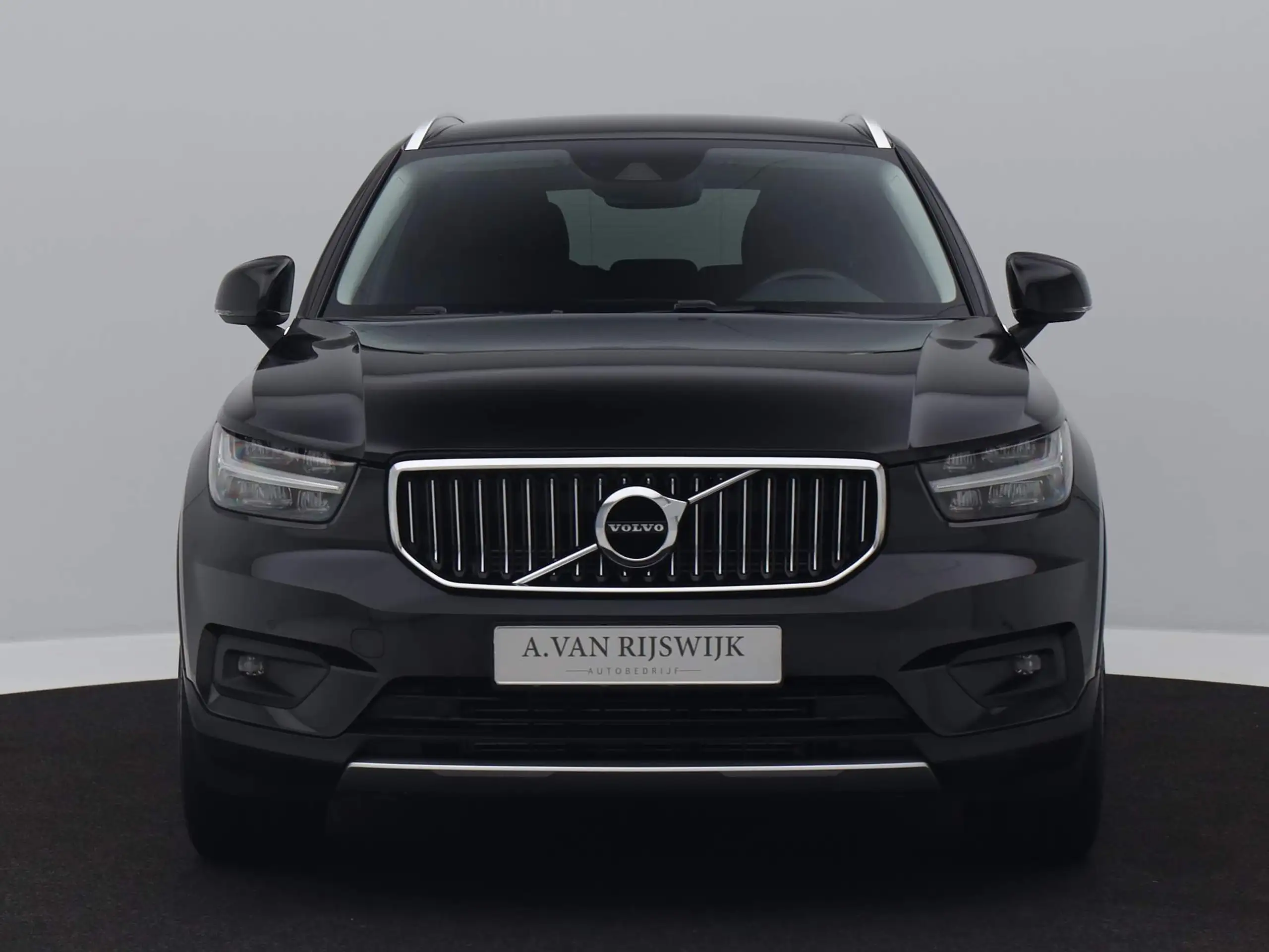 Volvo - XC40