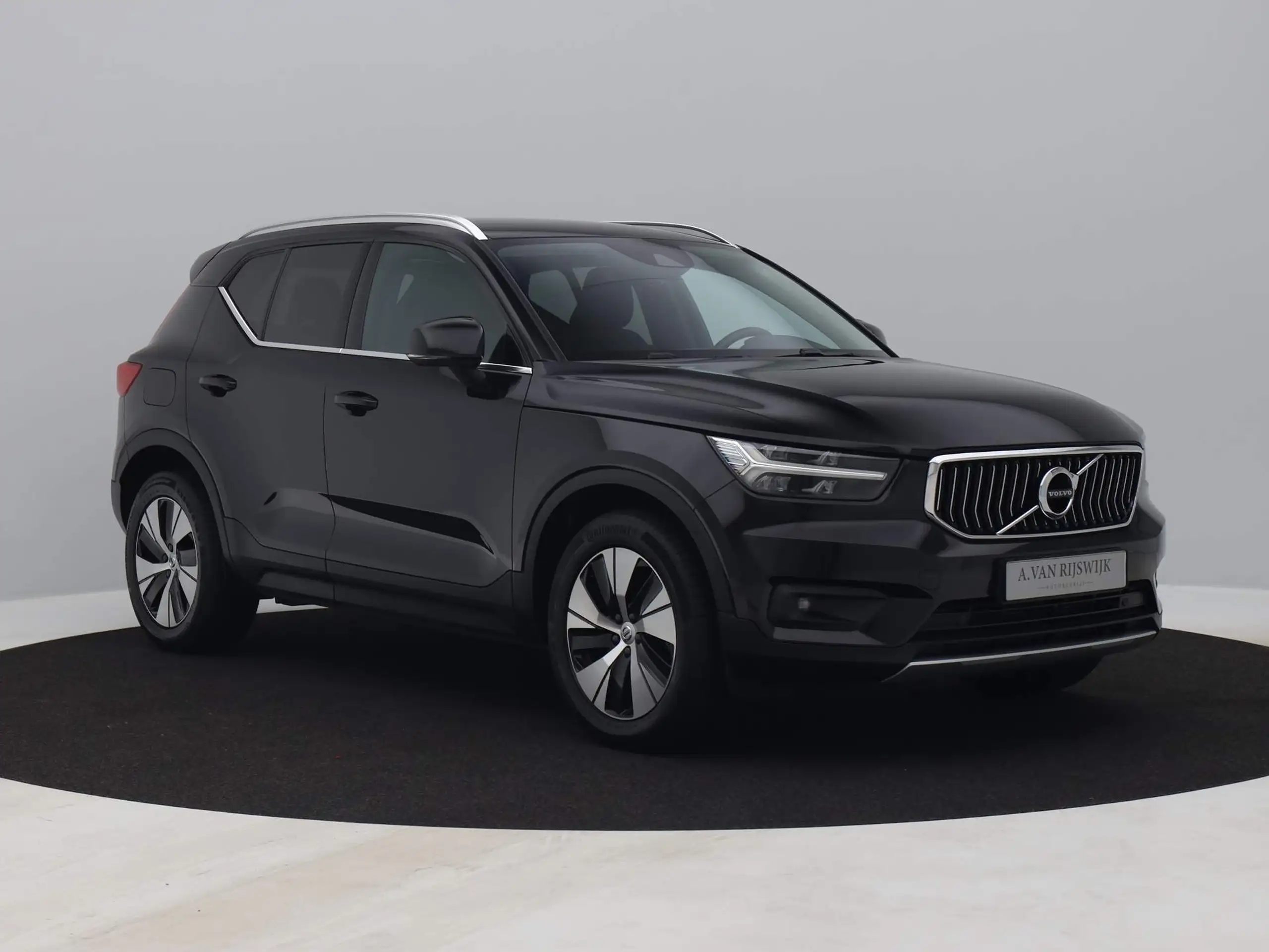 Volvo - XC40