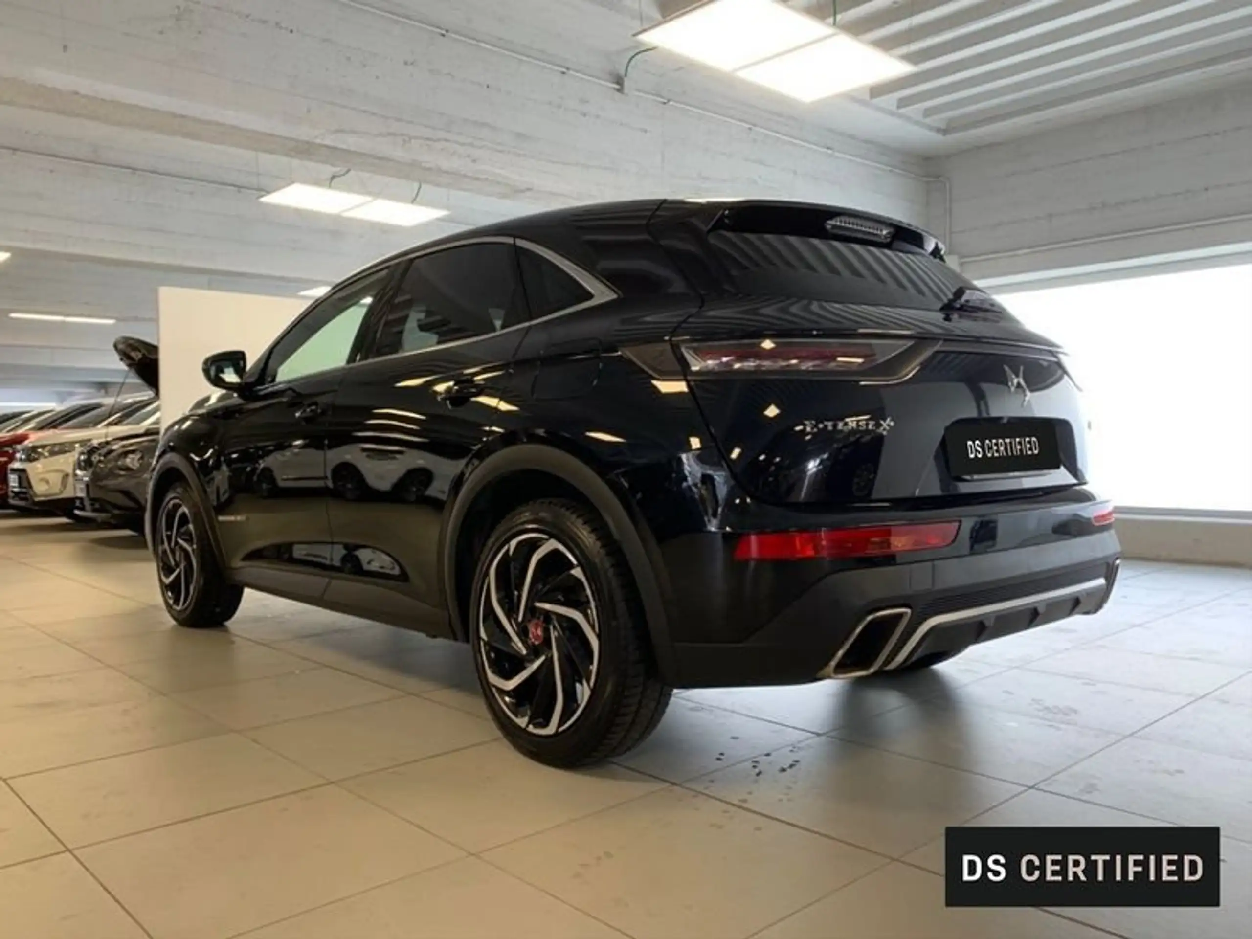 DS Automobiles - DS 7 Crossback