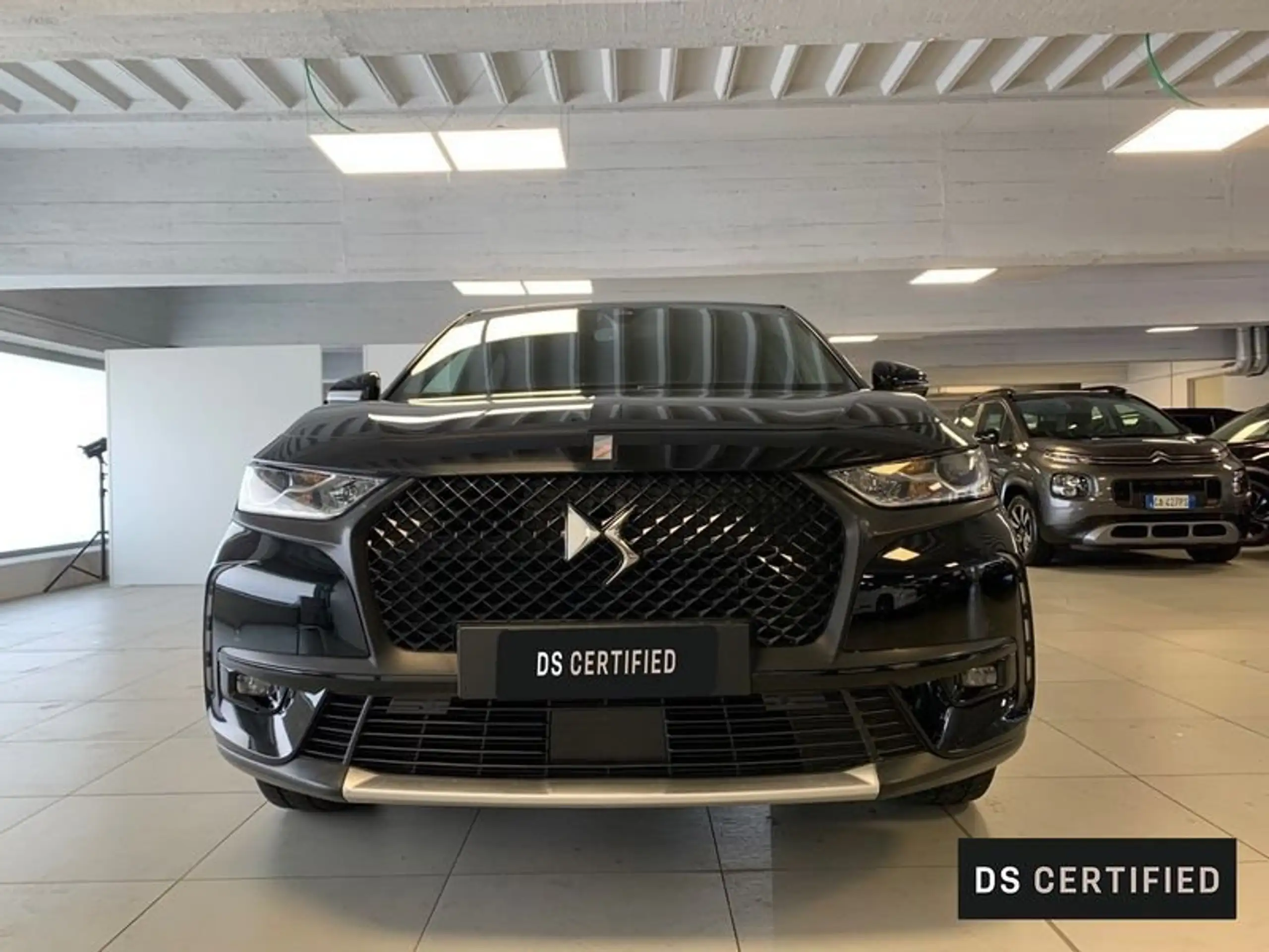 DS Automobiles - DS 7 Crossback