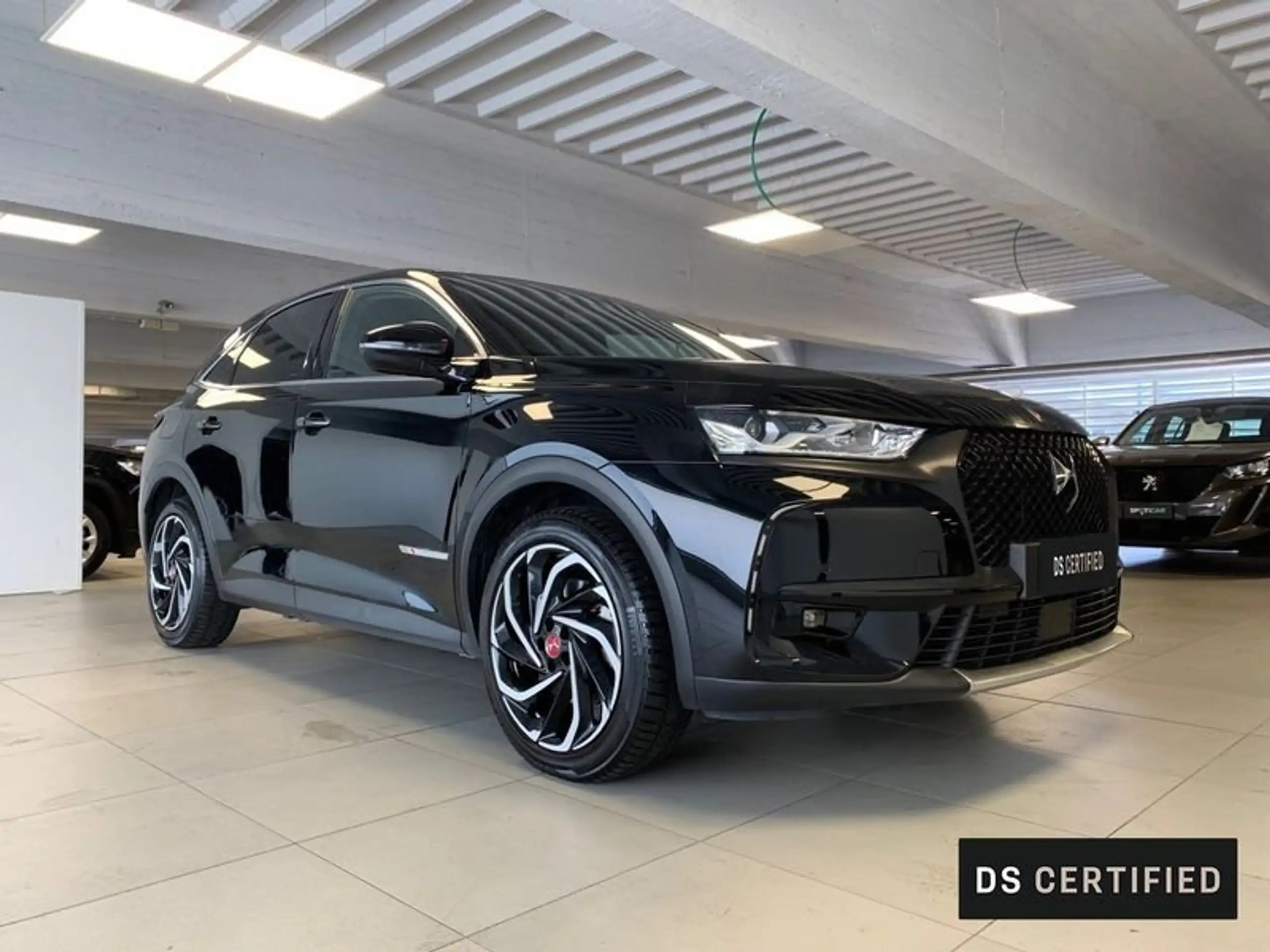 DS Automobiles - DS 7 Crossback