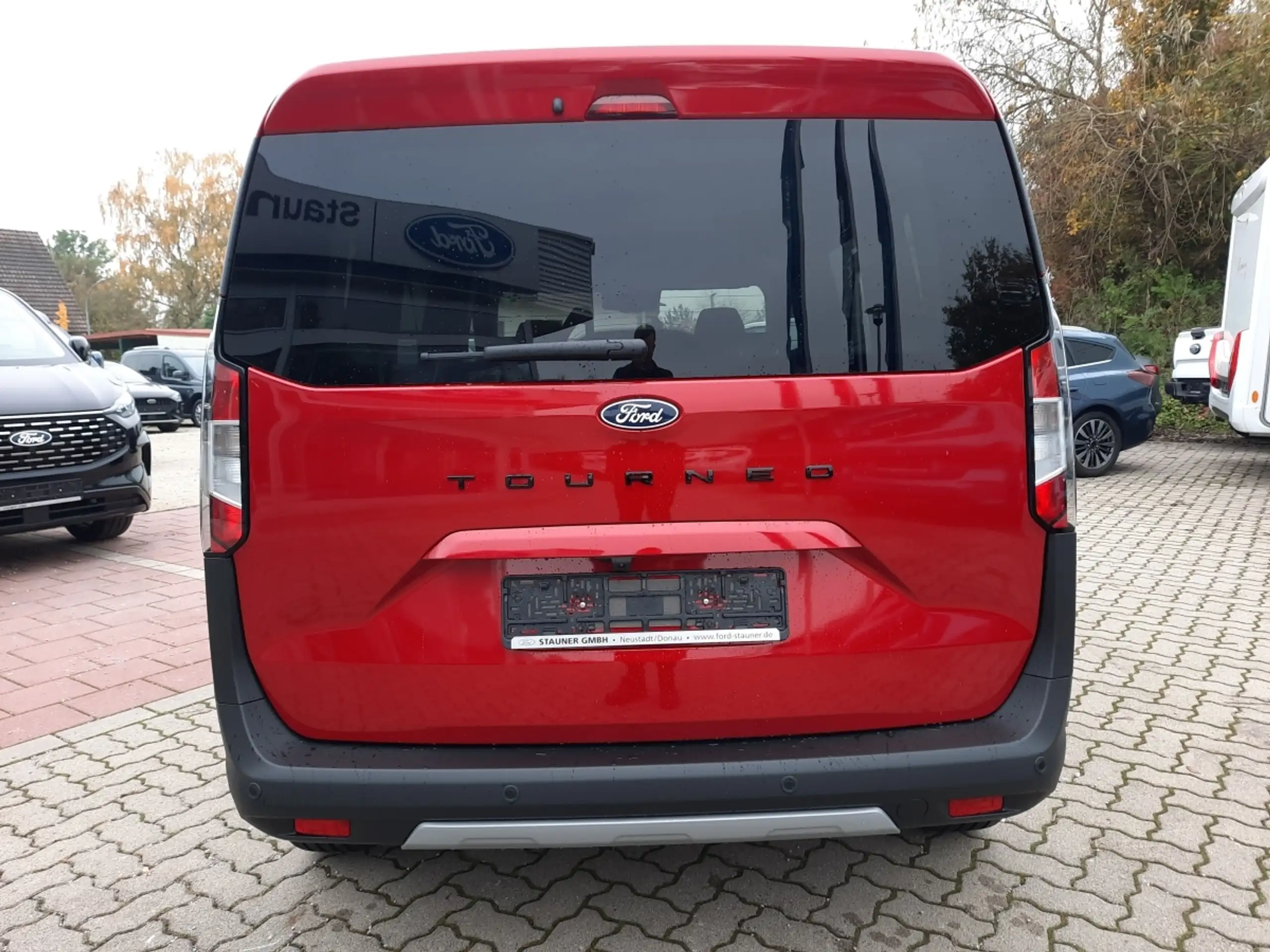 Ford - Tourneo Courier