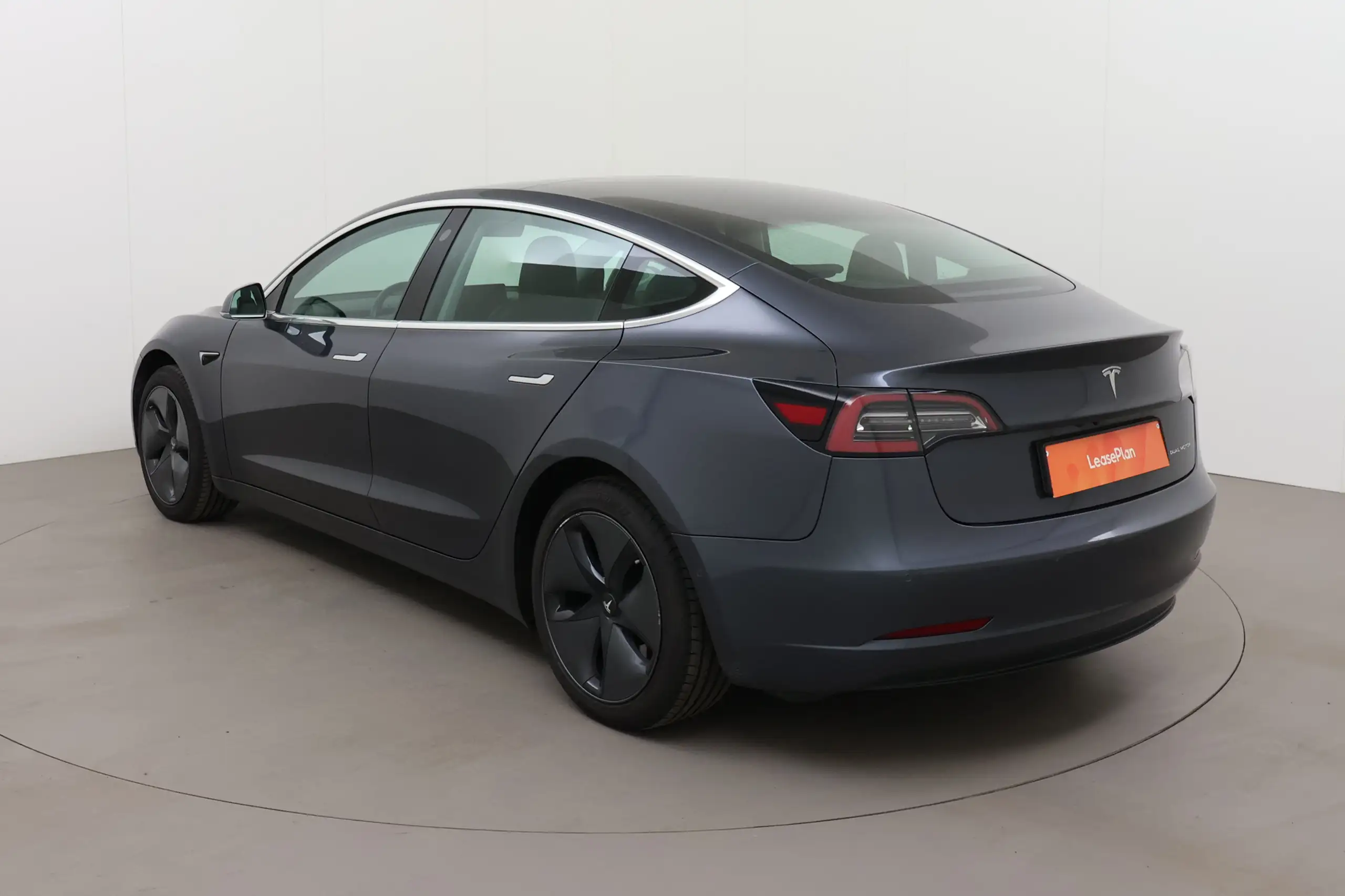 Tesla - Model 3