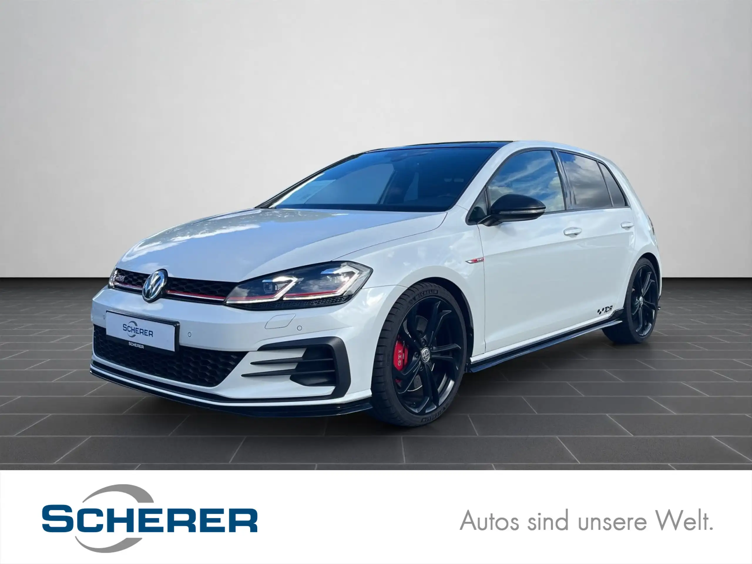 Volkswagen - Golf GTI