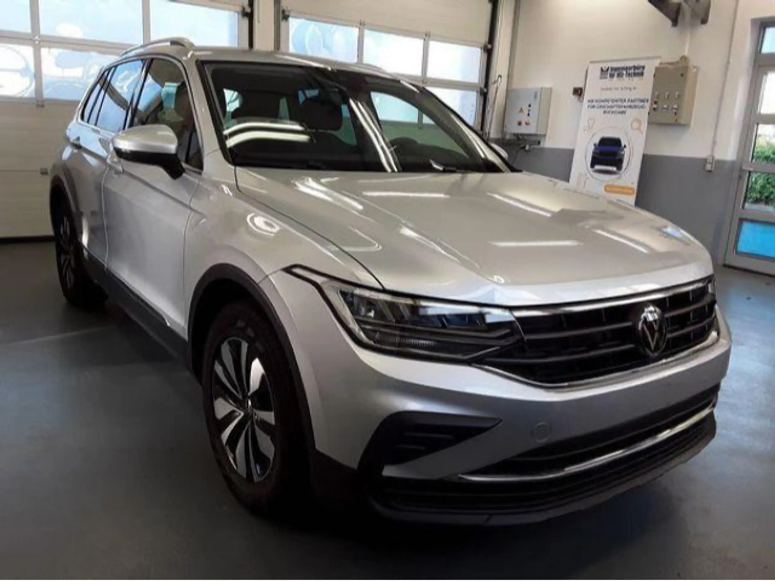 Volkswagen - Tiguan