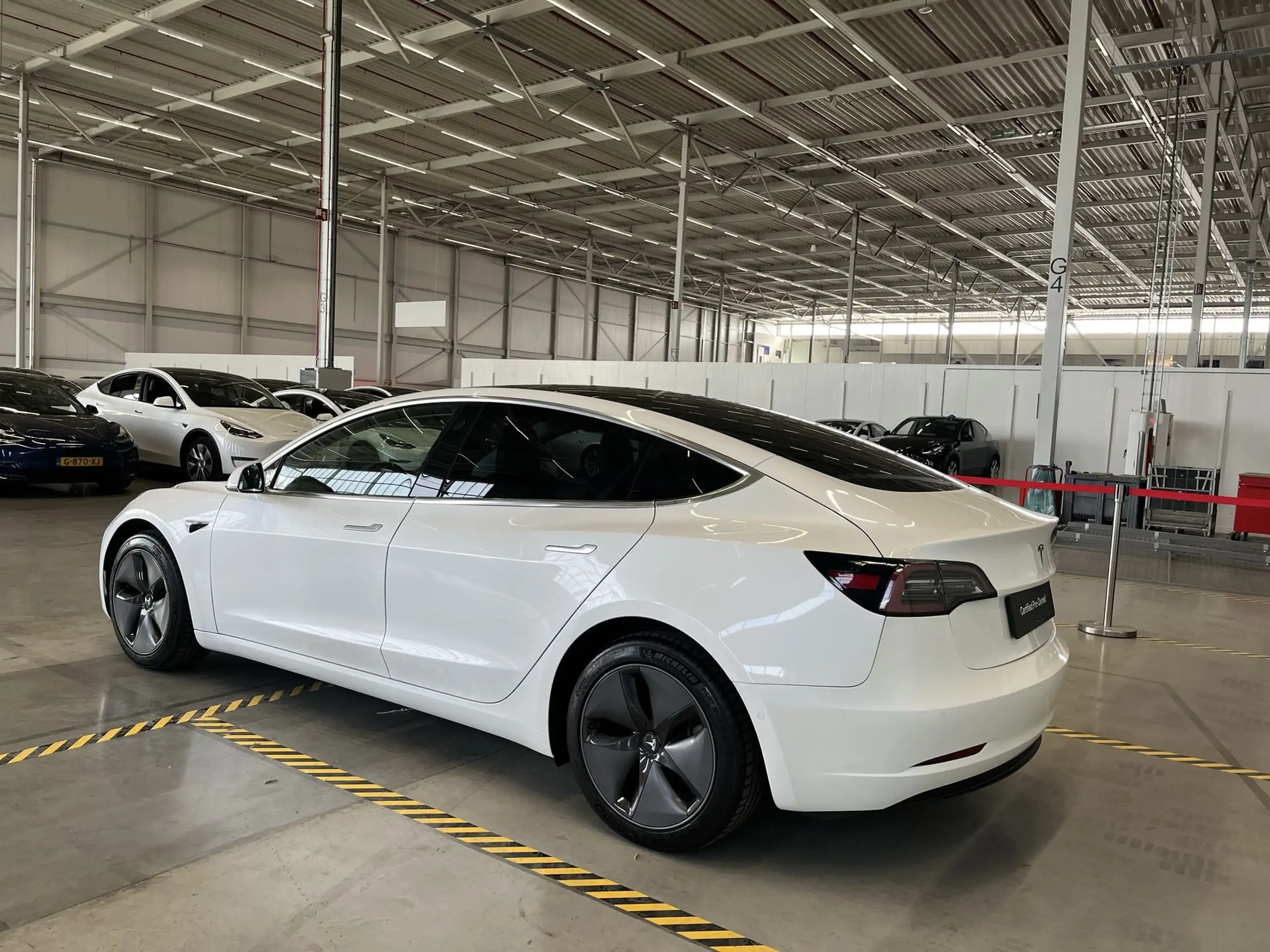 Tesla - Model 3