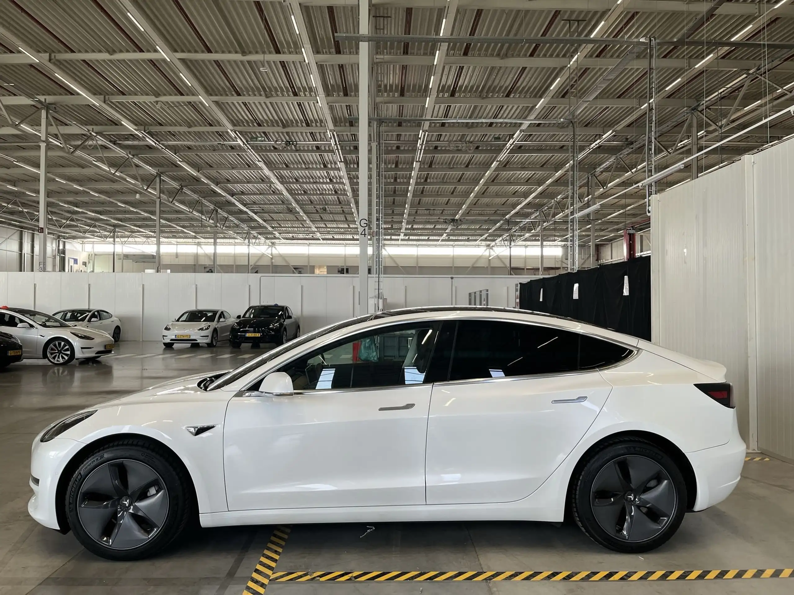 Tesla - Model 3