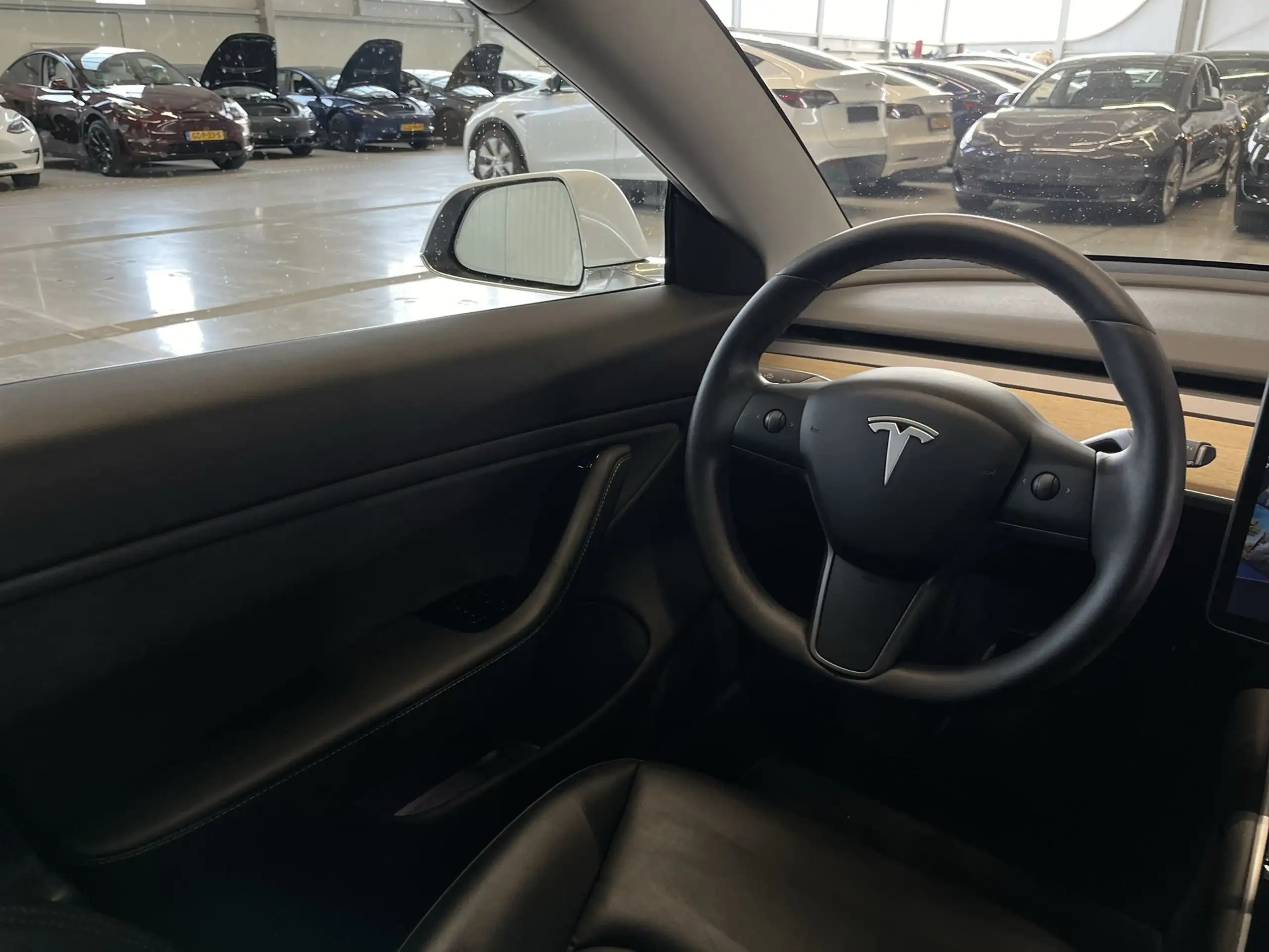 Tesla - Model 3