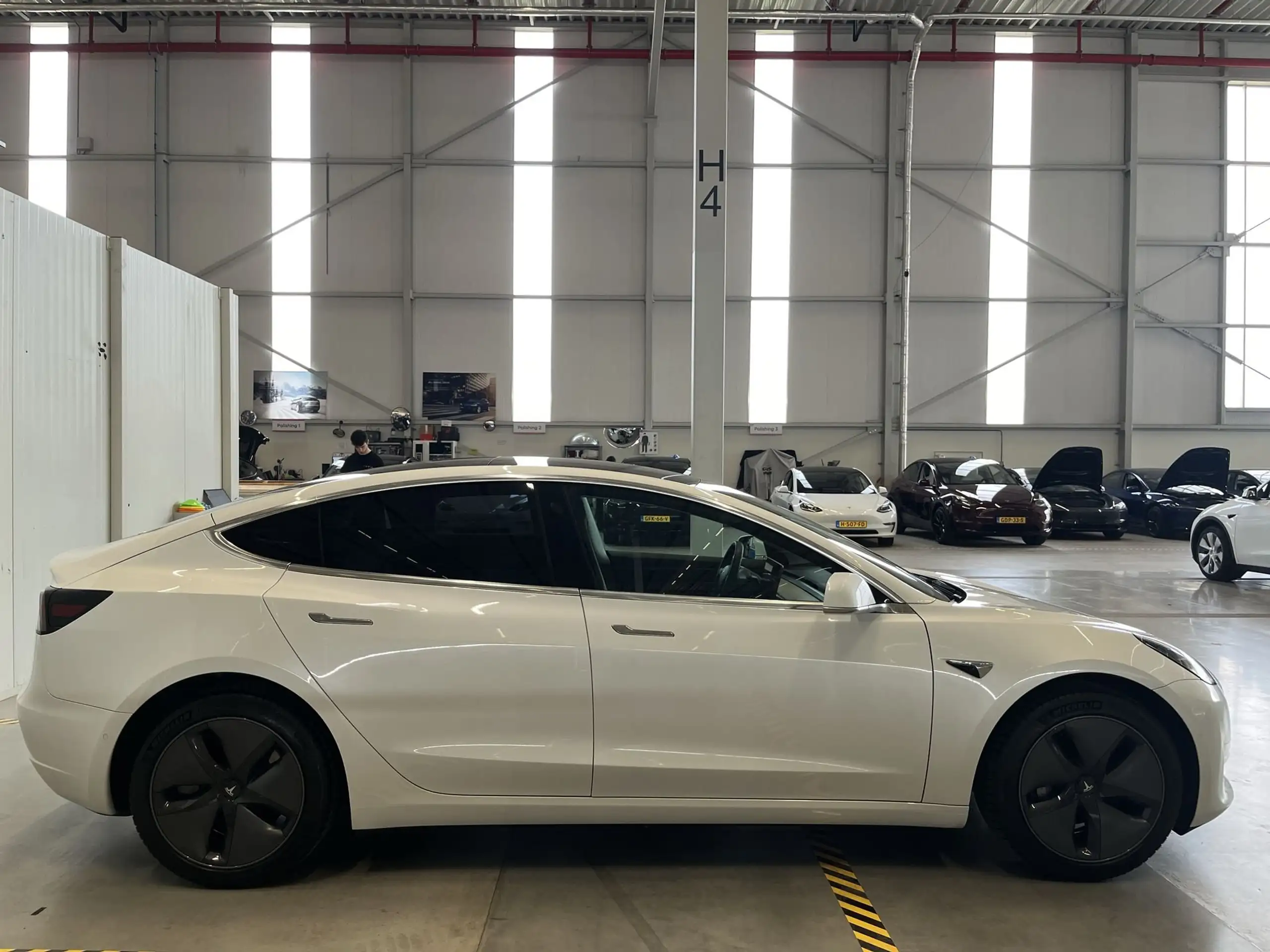 Tesla - Model 3