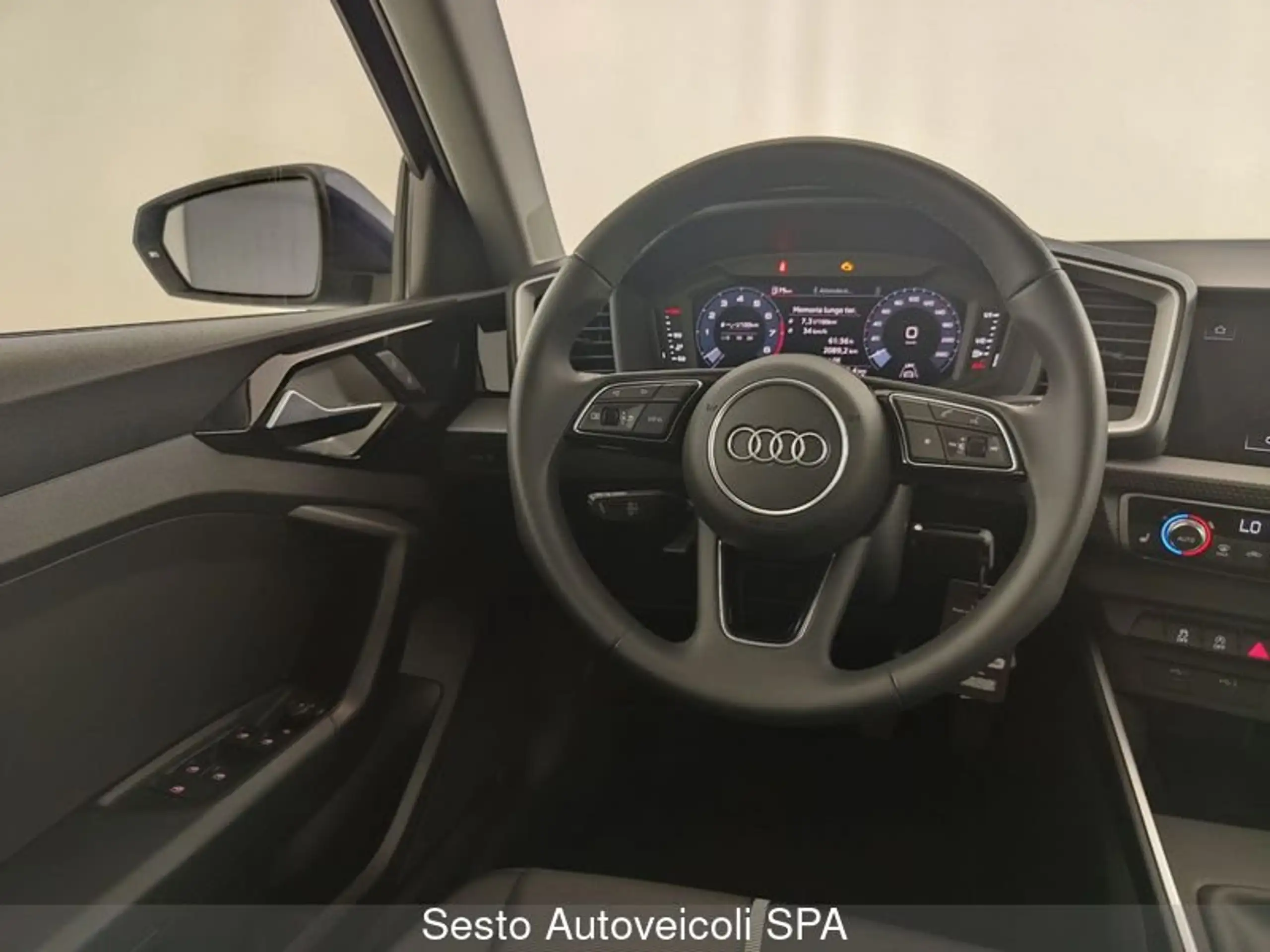 Audi - A1