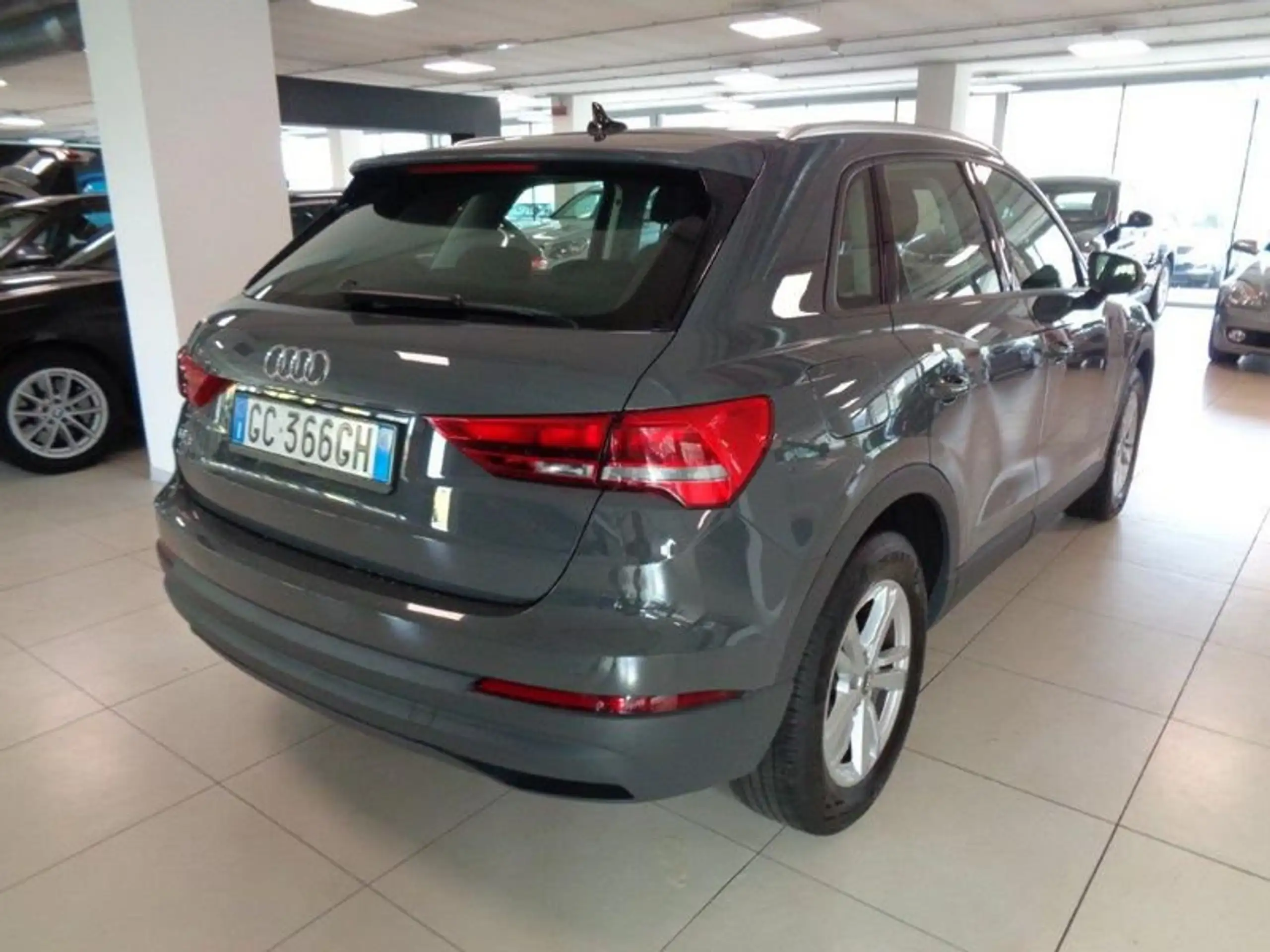 Audi - Q3