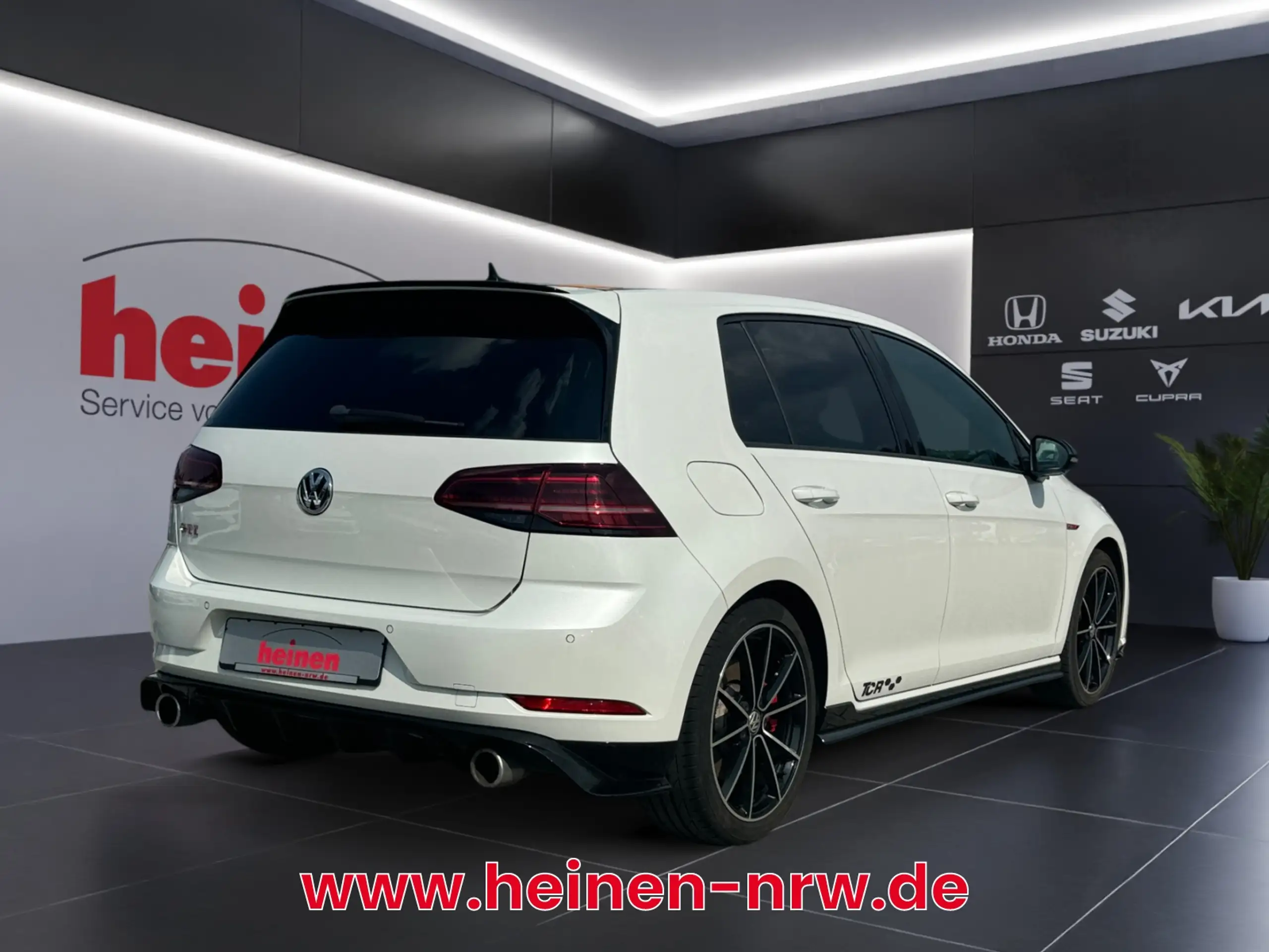 Volkswagen - Golf