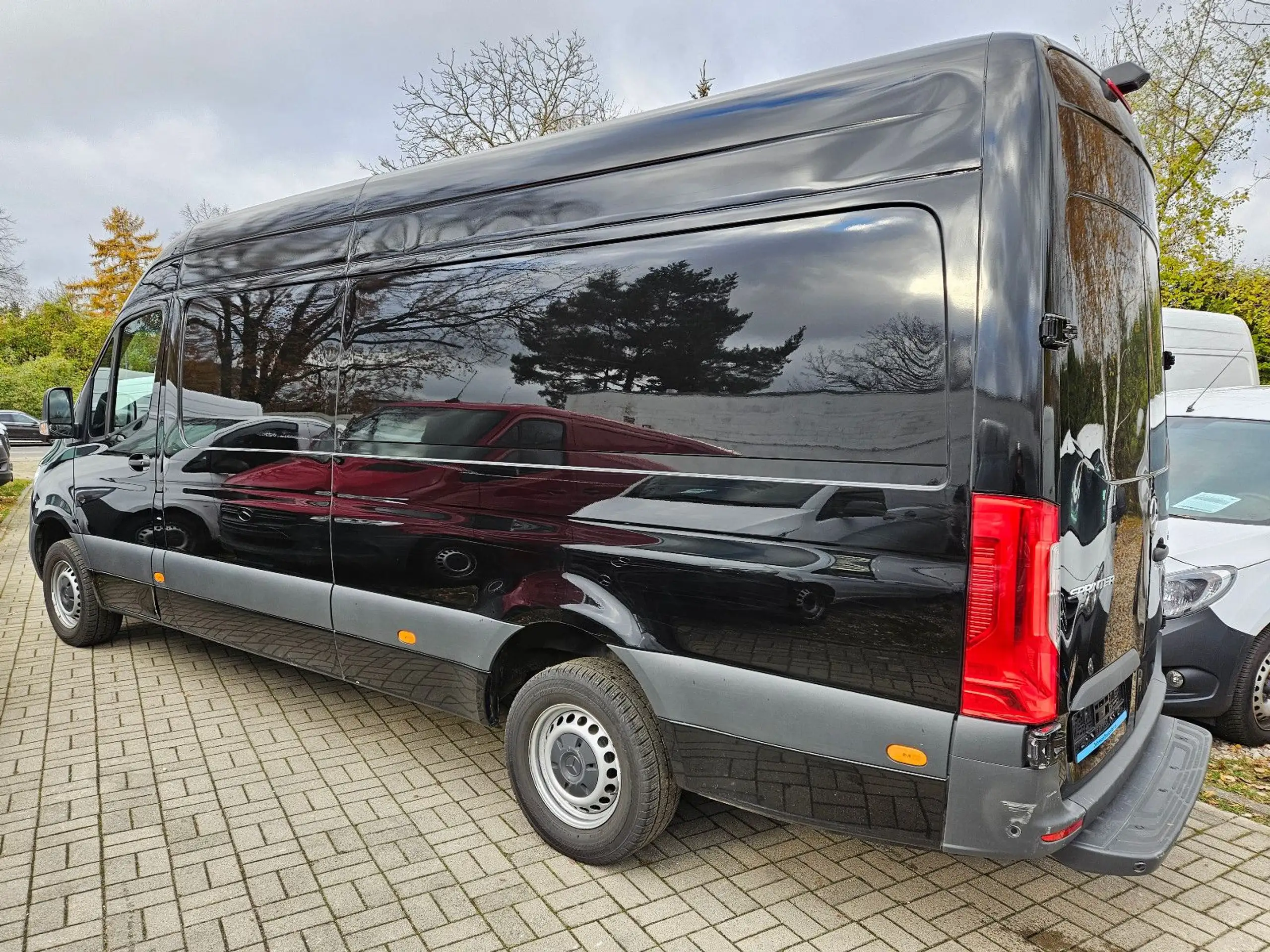 Mercedes-Benz - Sprinter