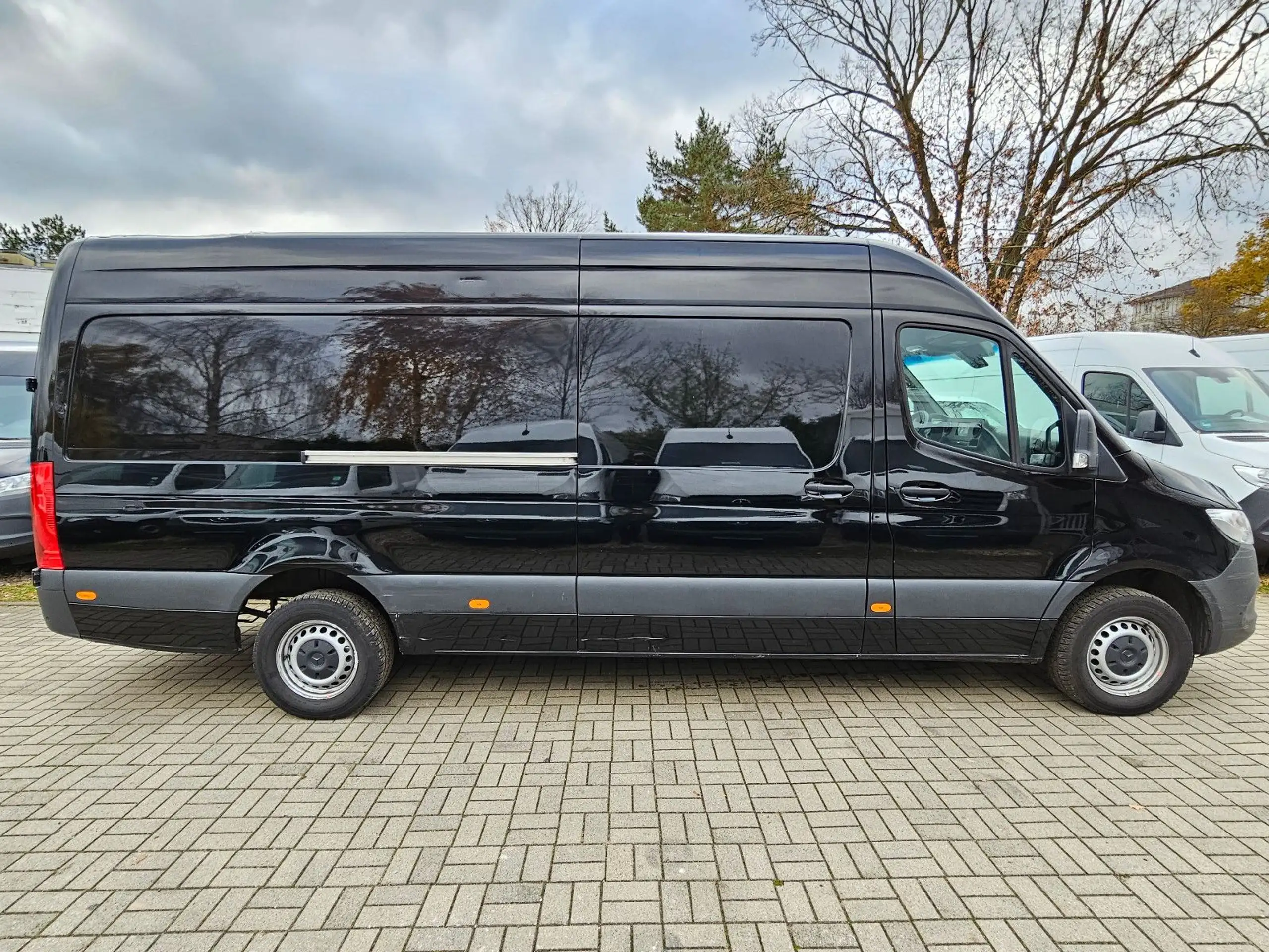 Mercedes-Benz - Sprinter