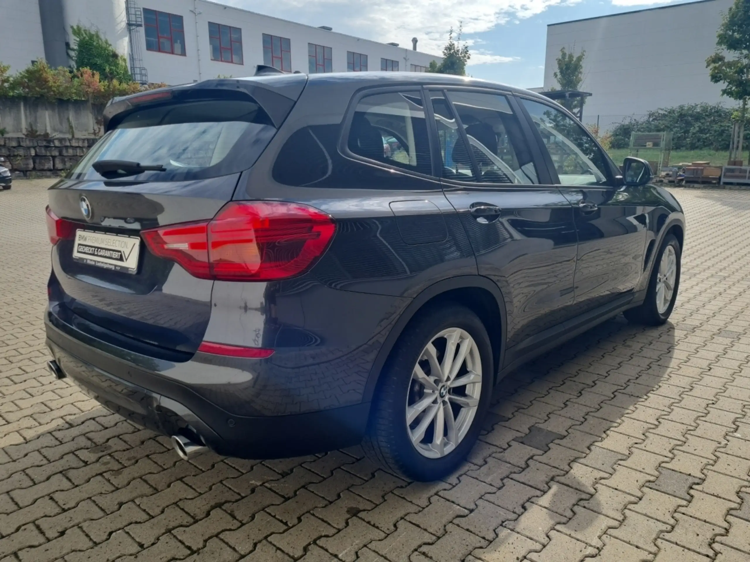 BMW - X3