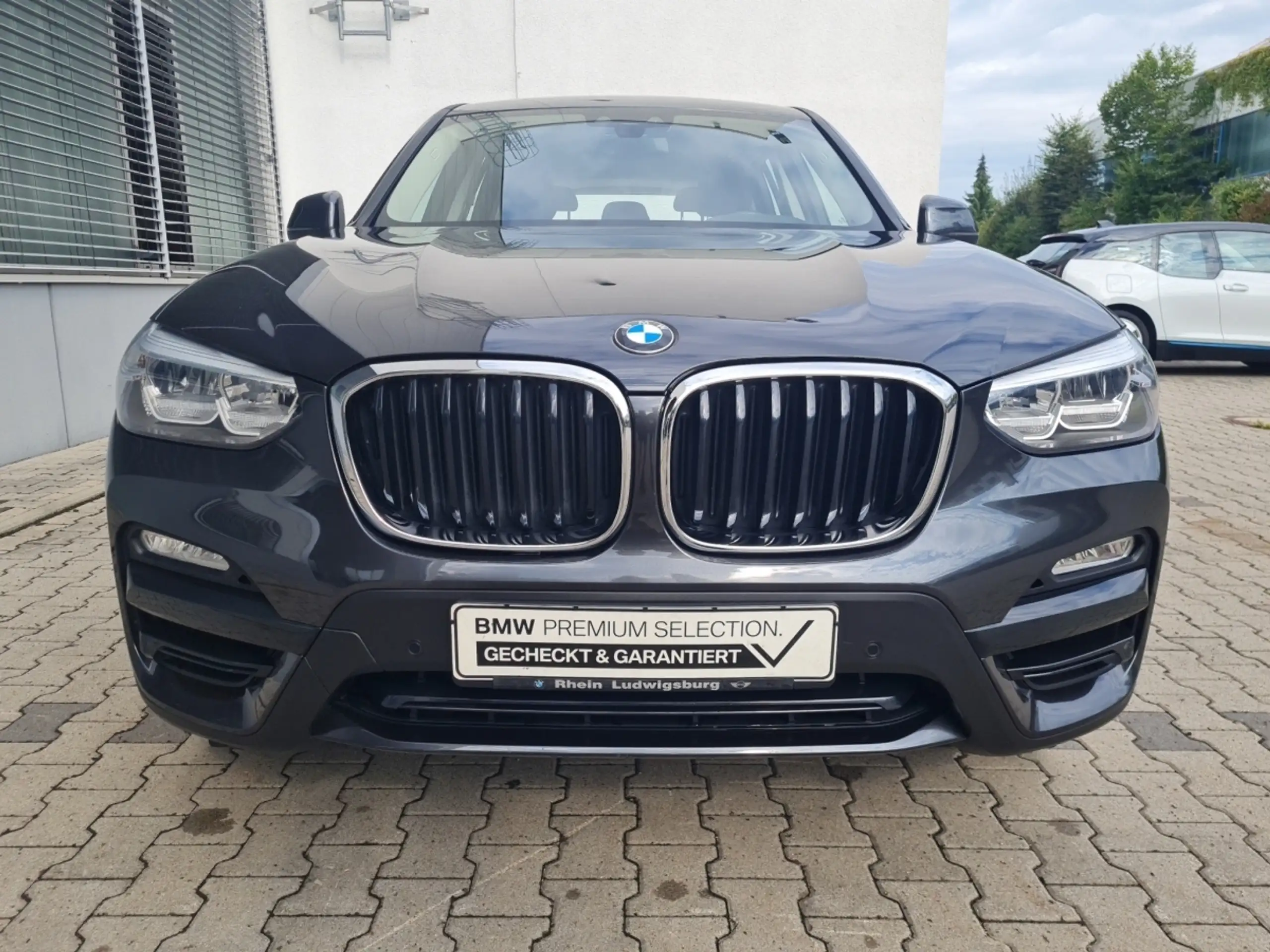 BMW - X3