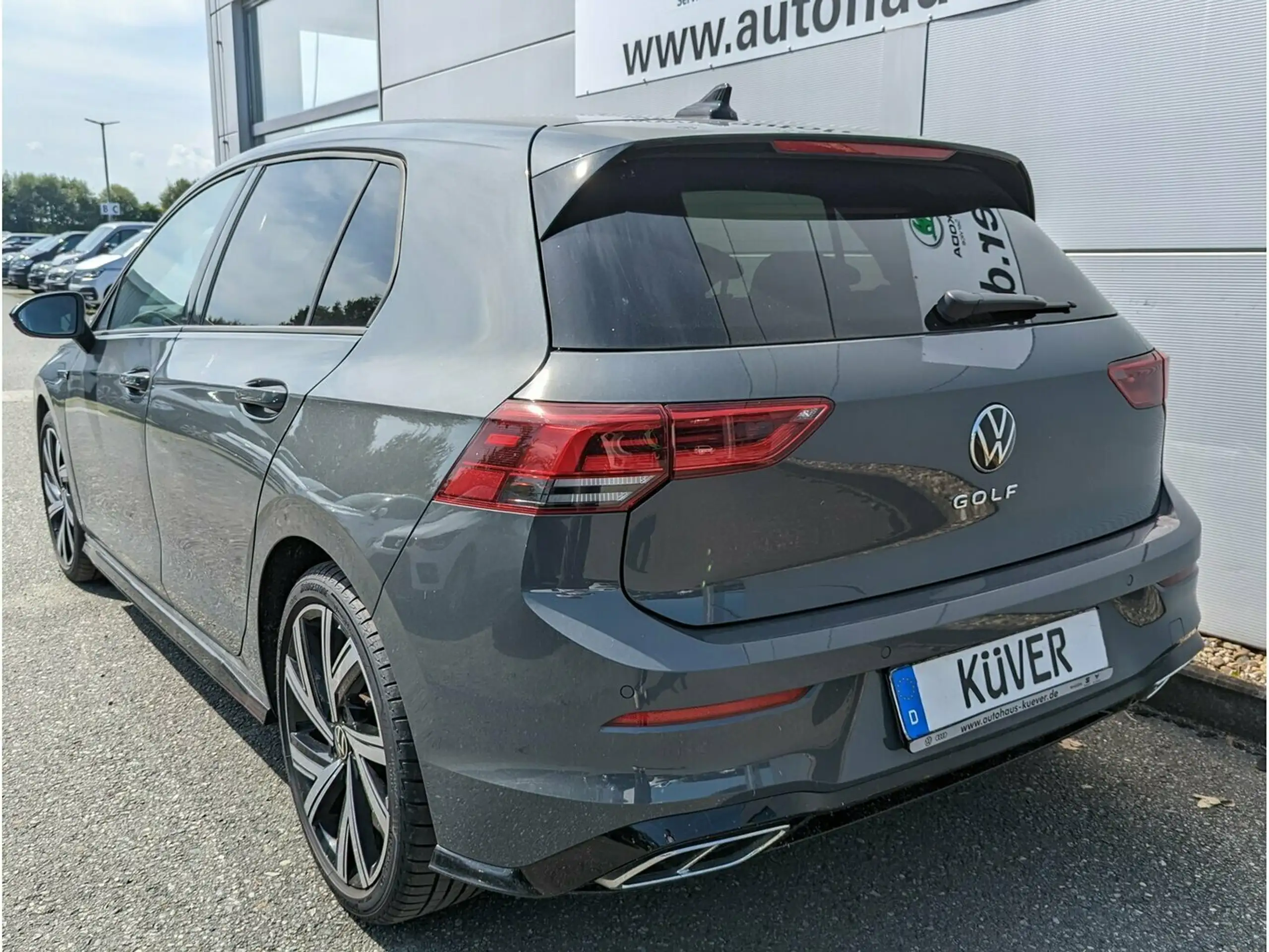 Volkswagen - Golf