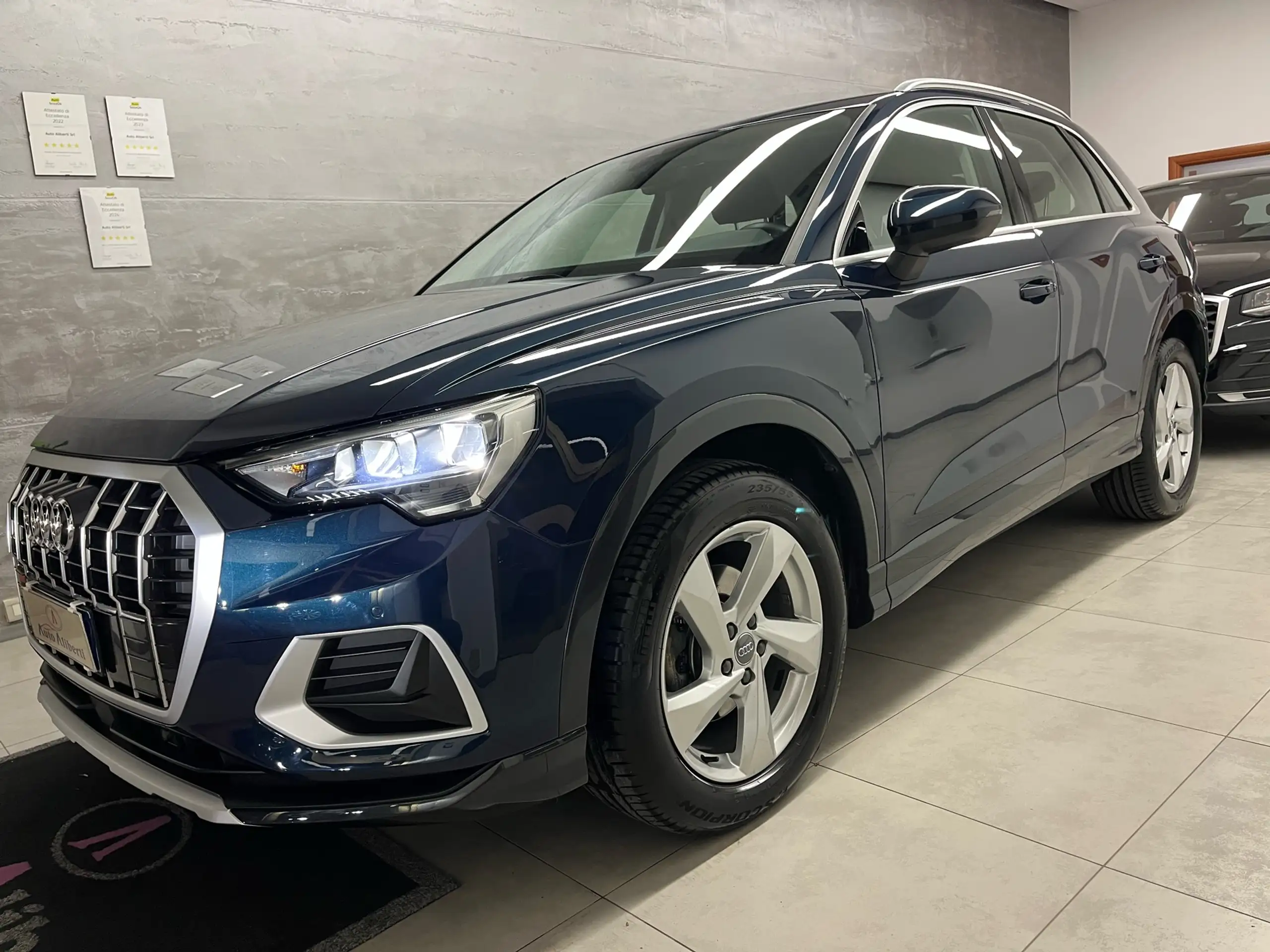 Audi - Q3