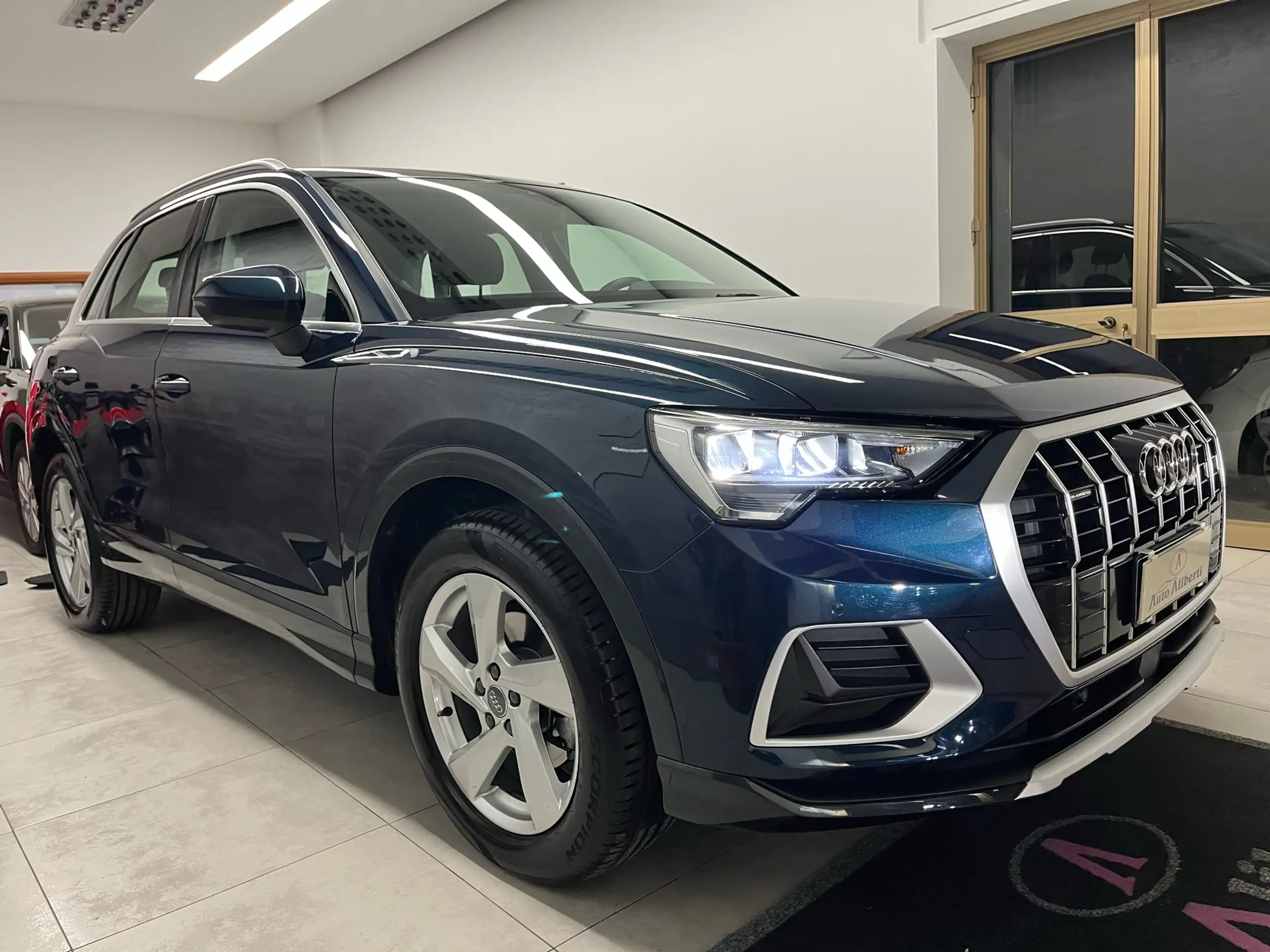 Audi - Q3