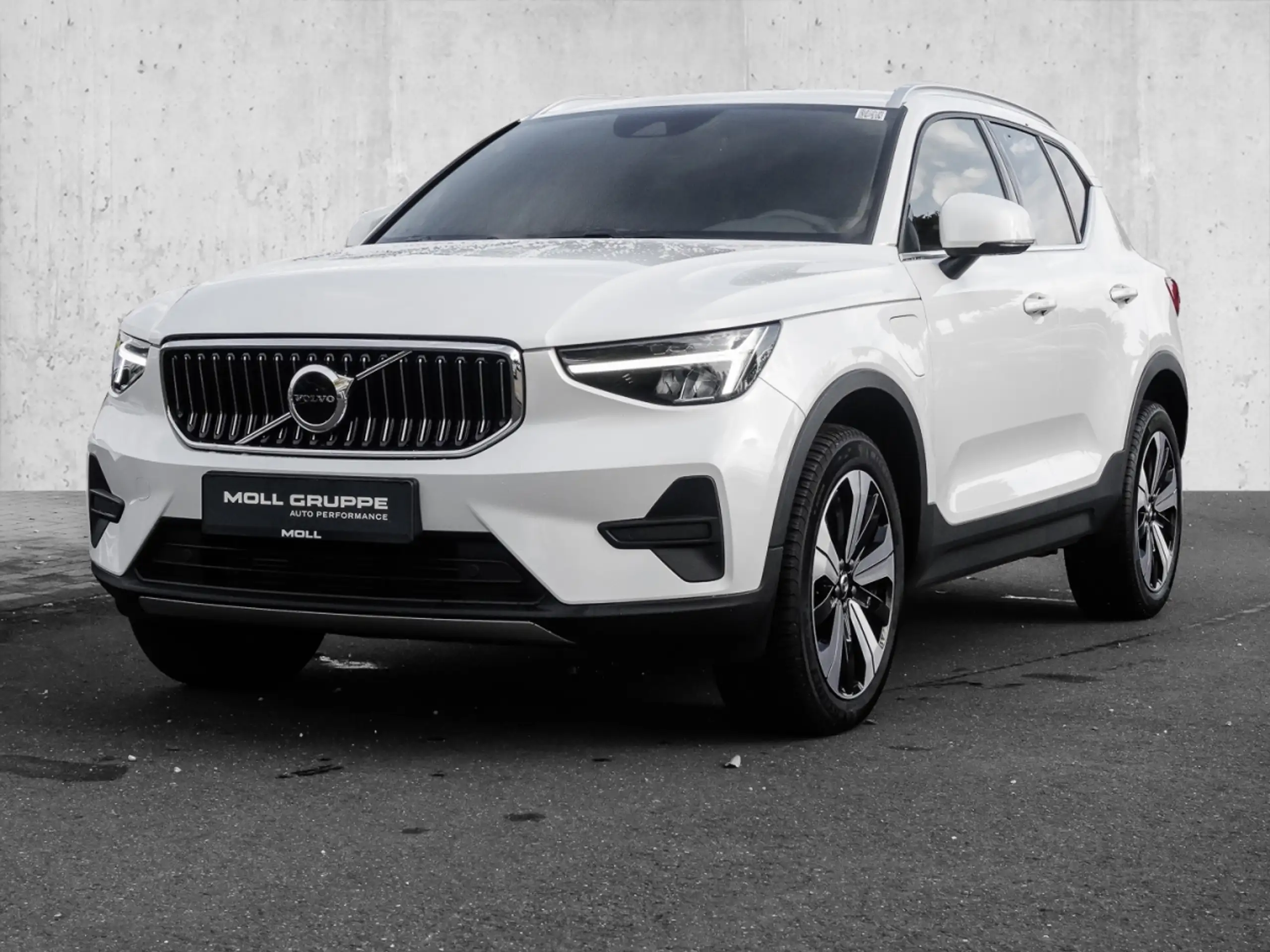 Volvo - XC40