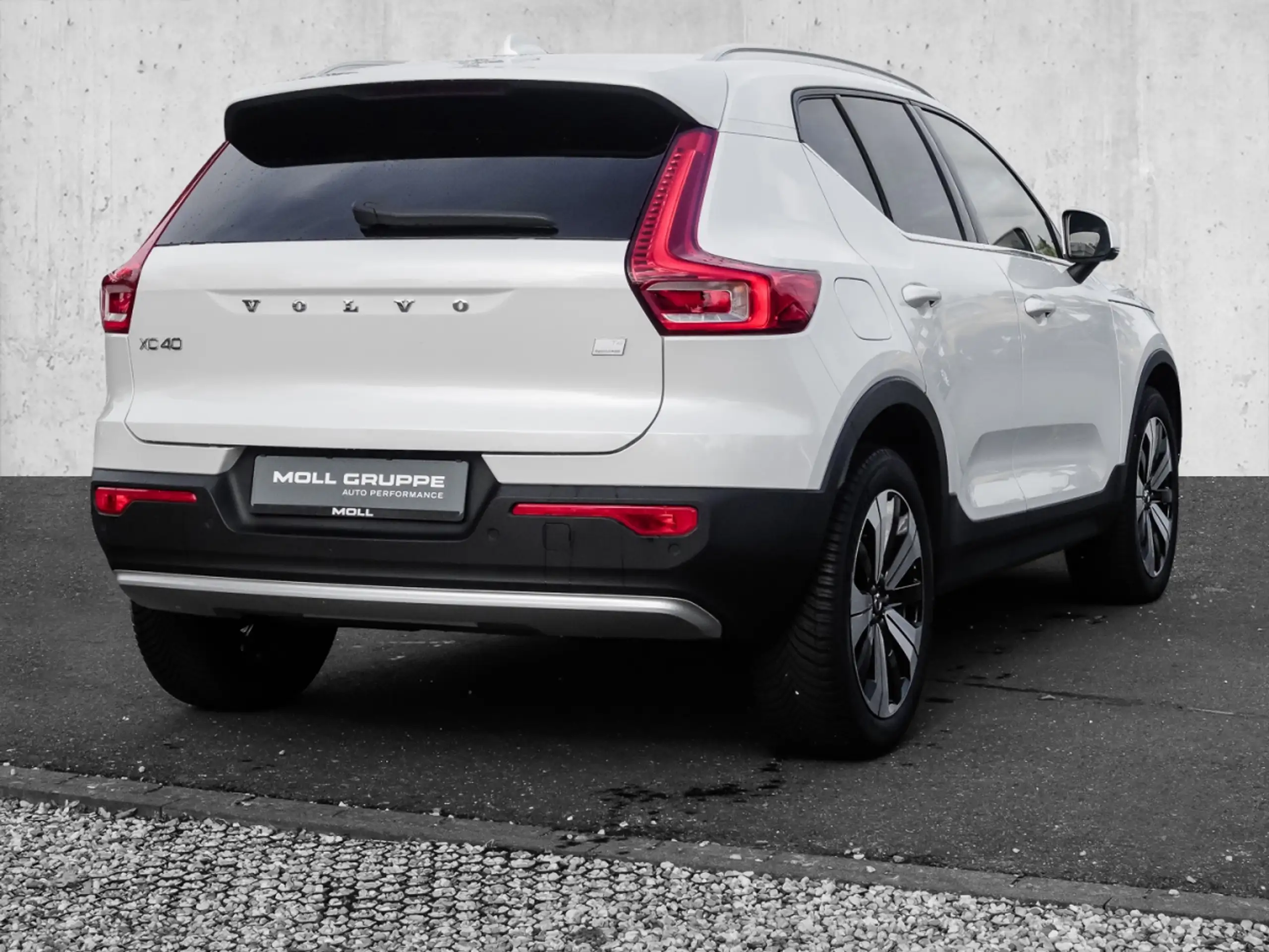 Volvo - XC40