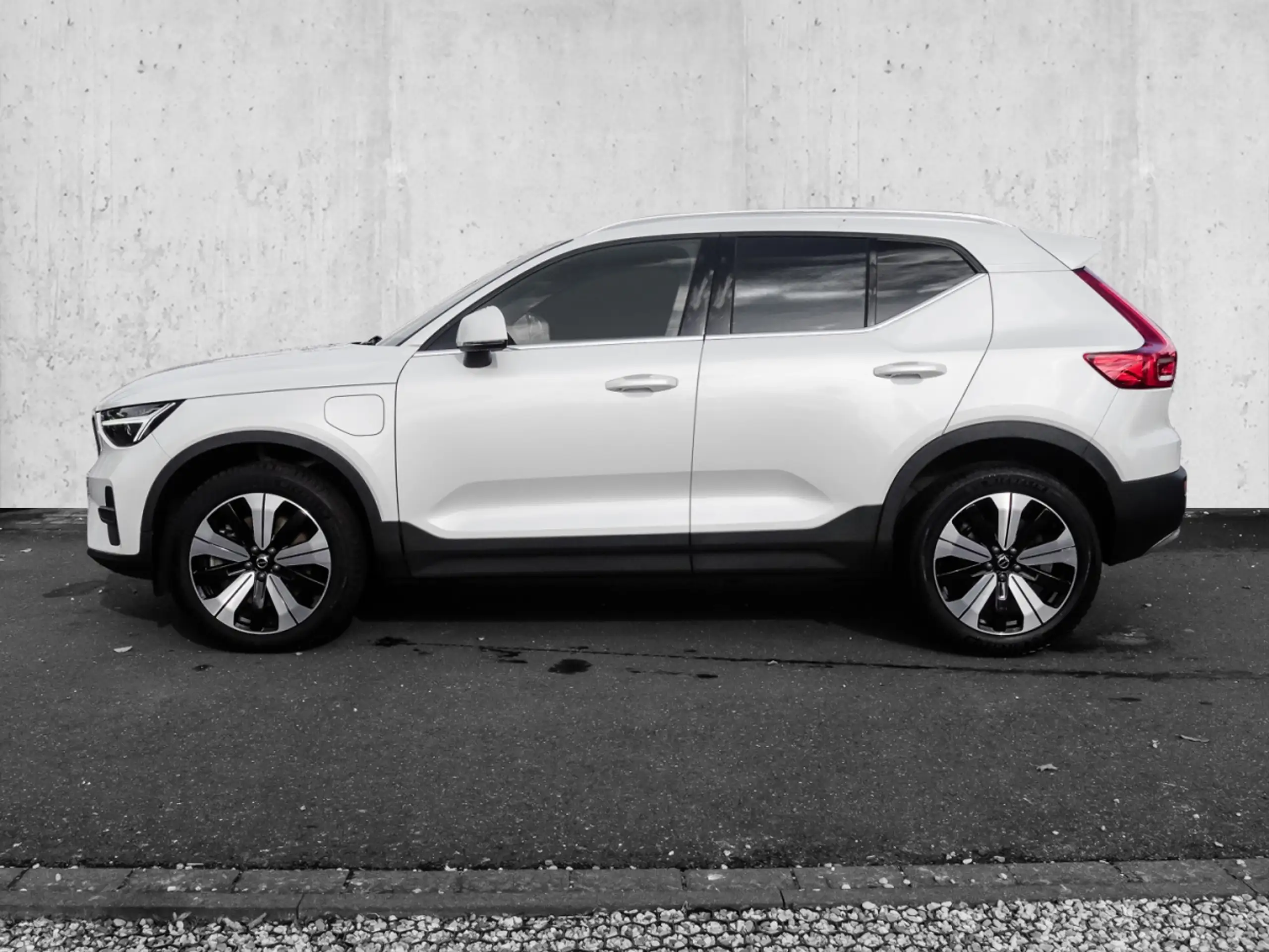 Volvo - XC40