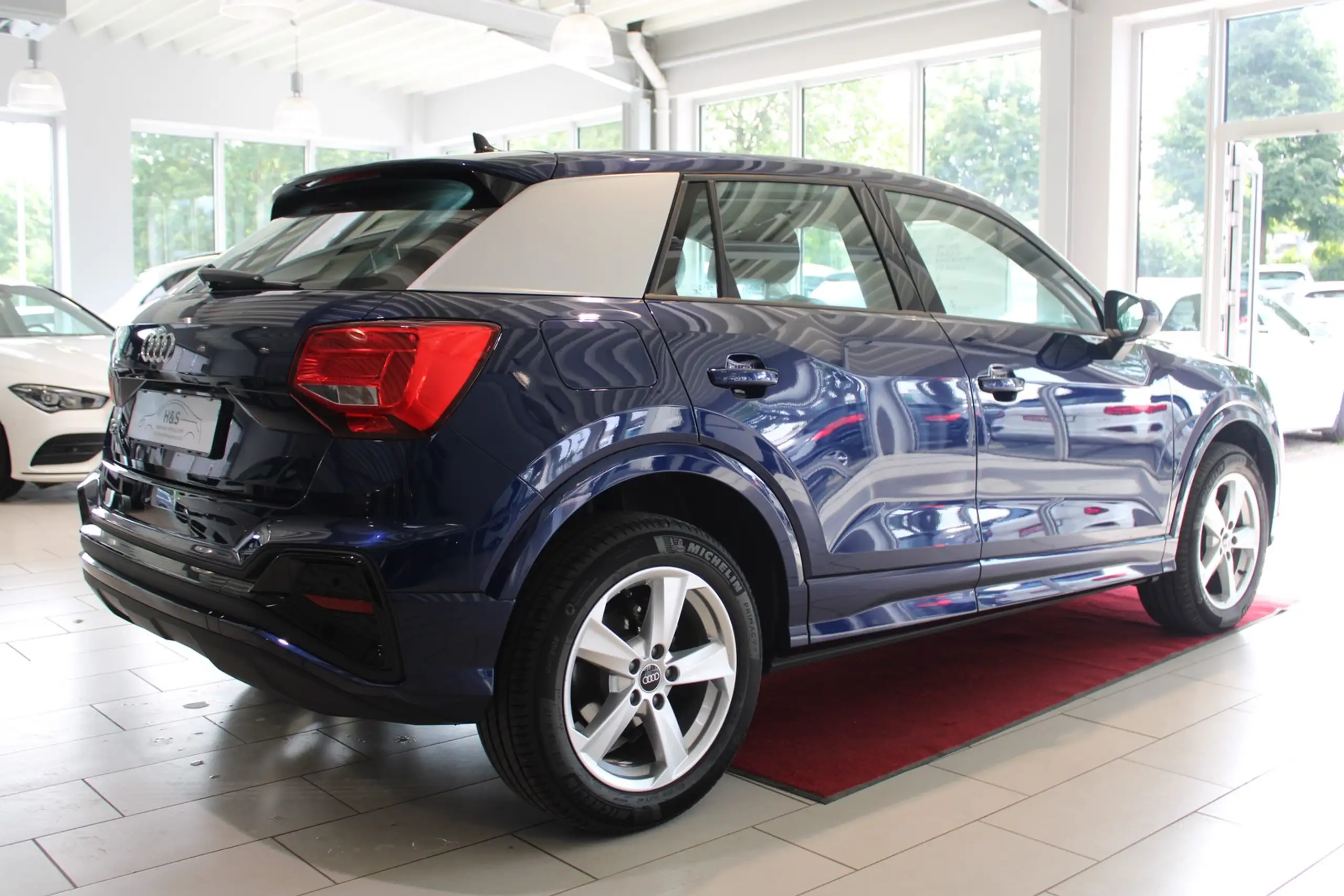 Audi - Q2