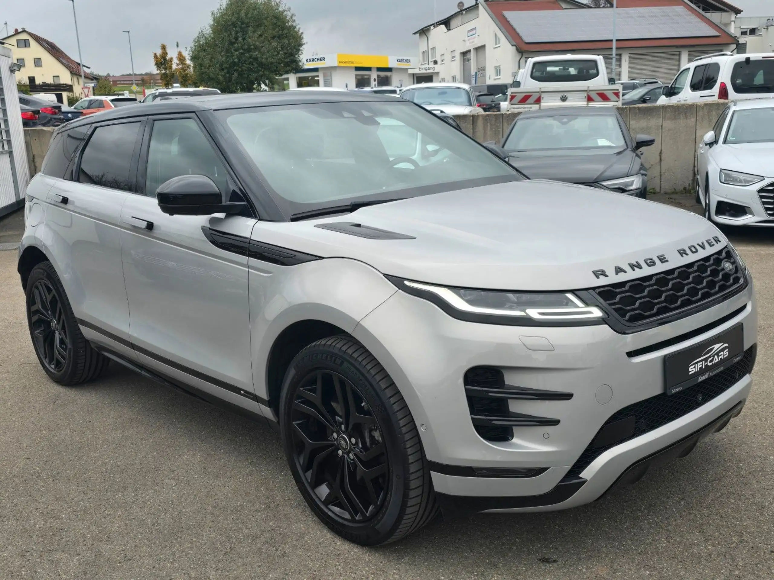 Land Rover - Range Rover Evoque