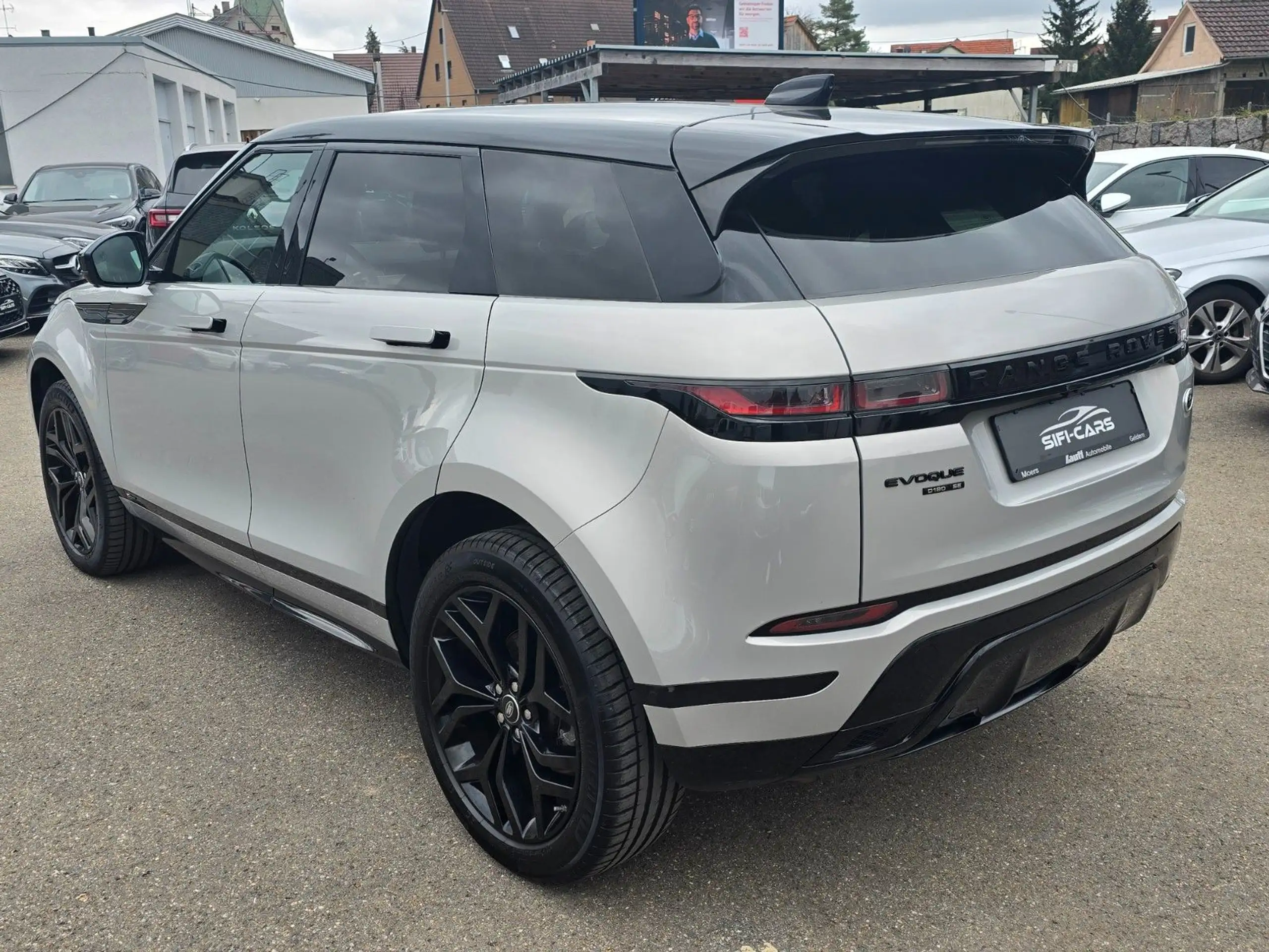 Land Rover - Range Rover Evoque