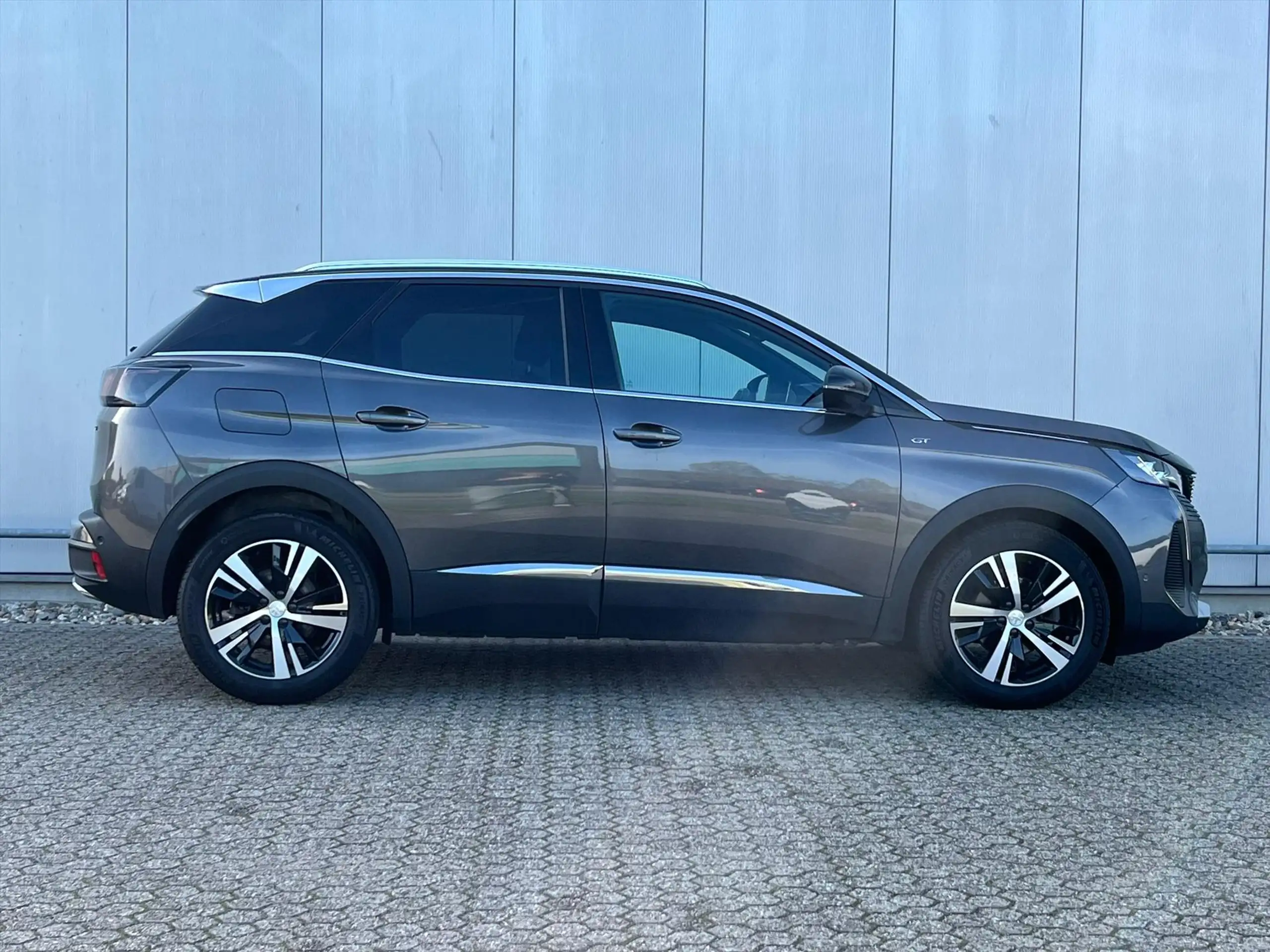 Peugeot - 3008