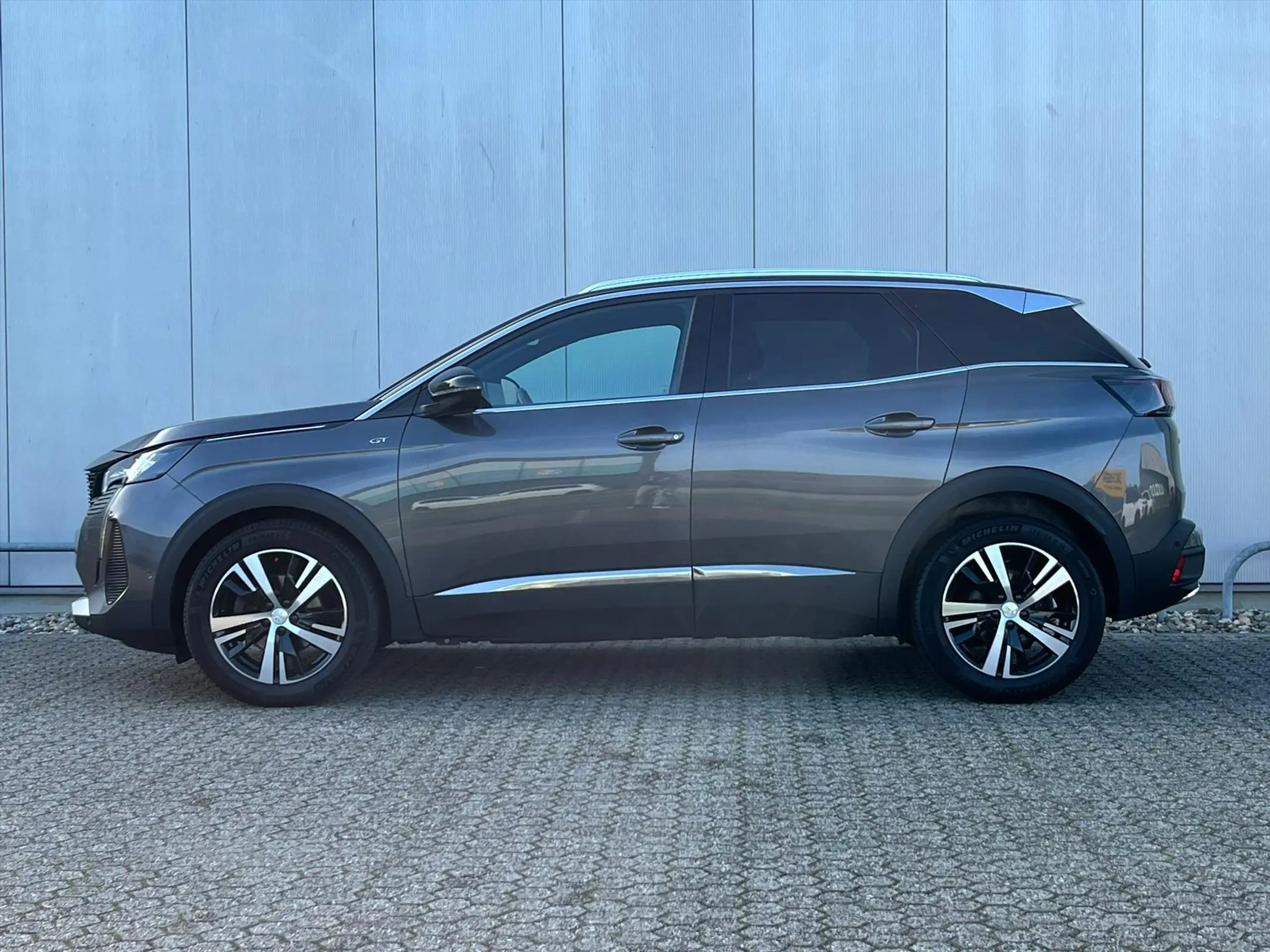 Peugeot - 3008