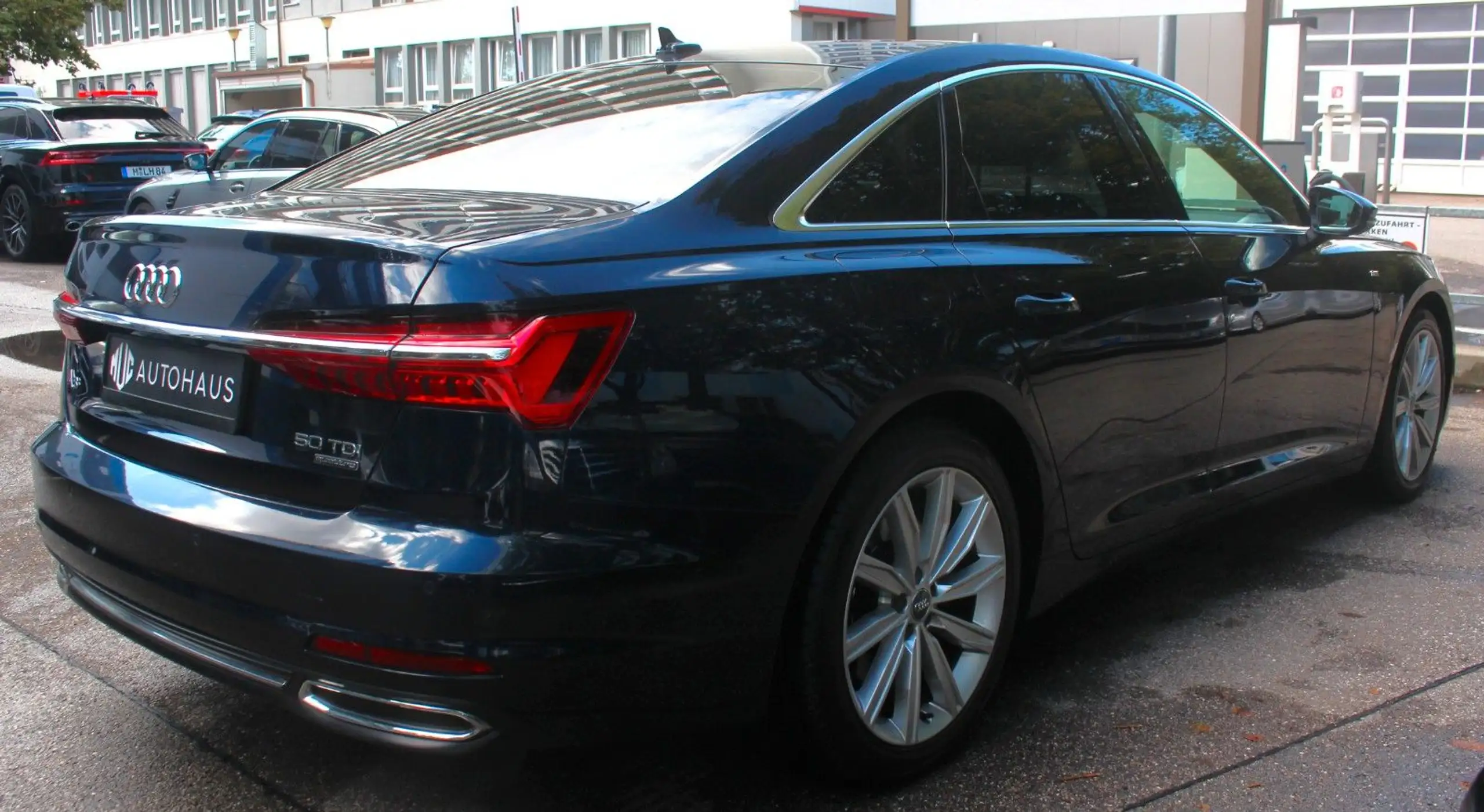 Audi - A6