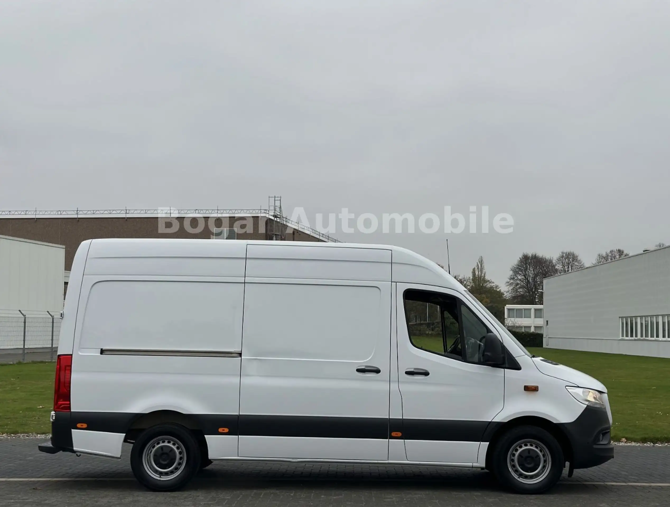 Mercedes-Benz - Sprinter