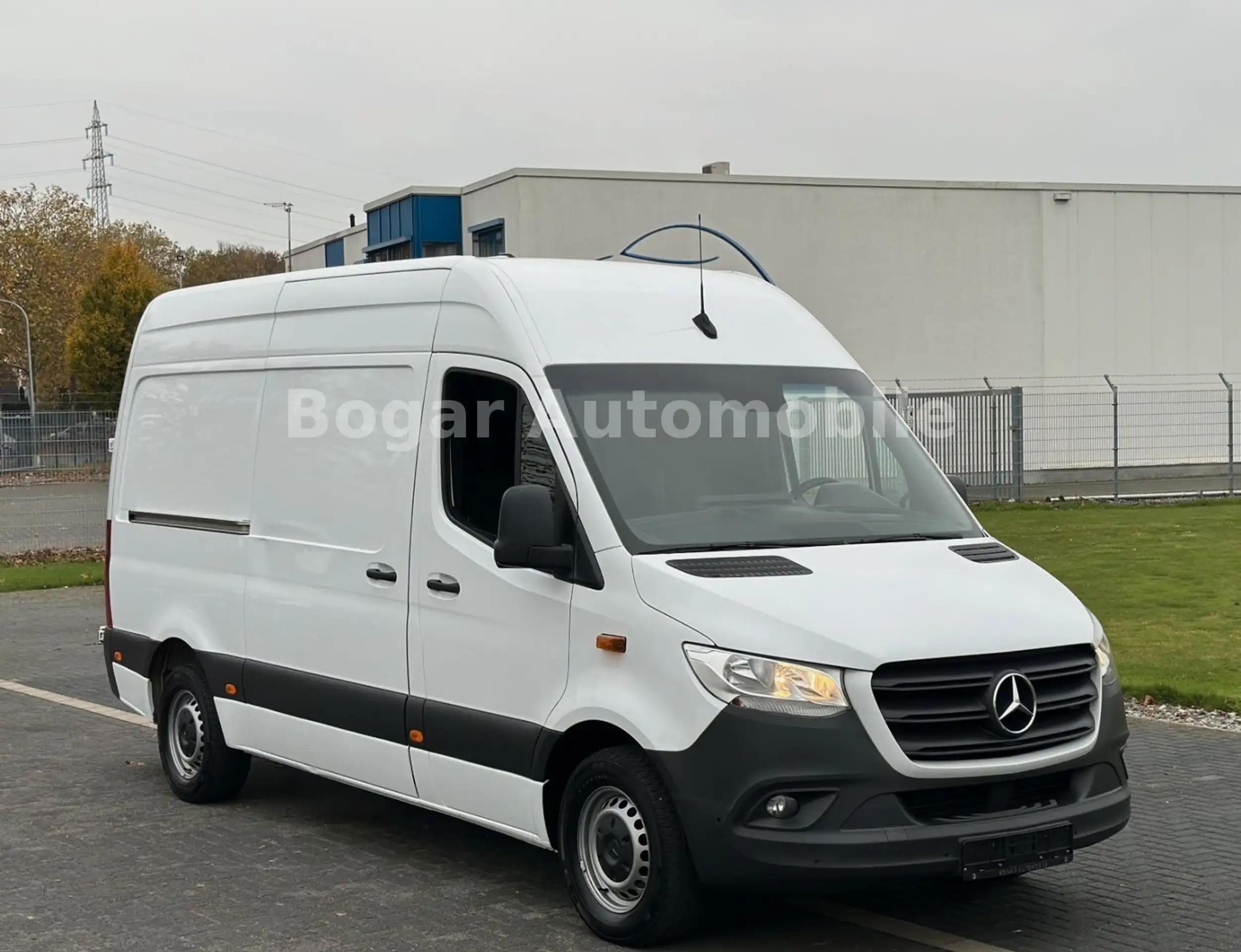 Mercedes-Benz - Sprinter