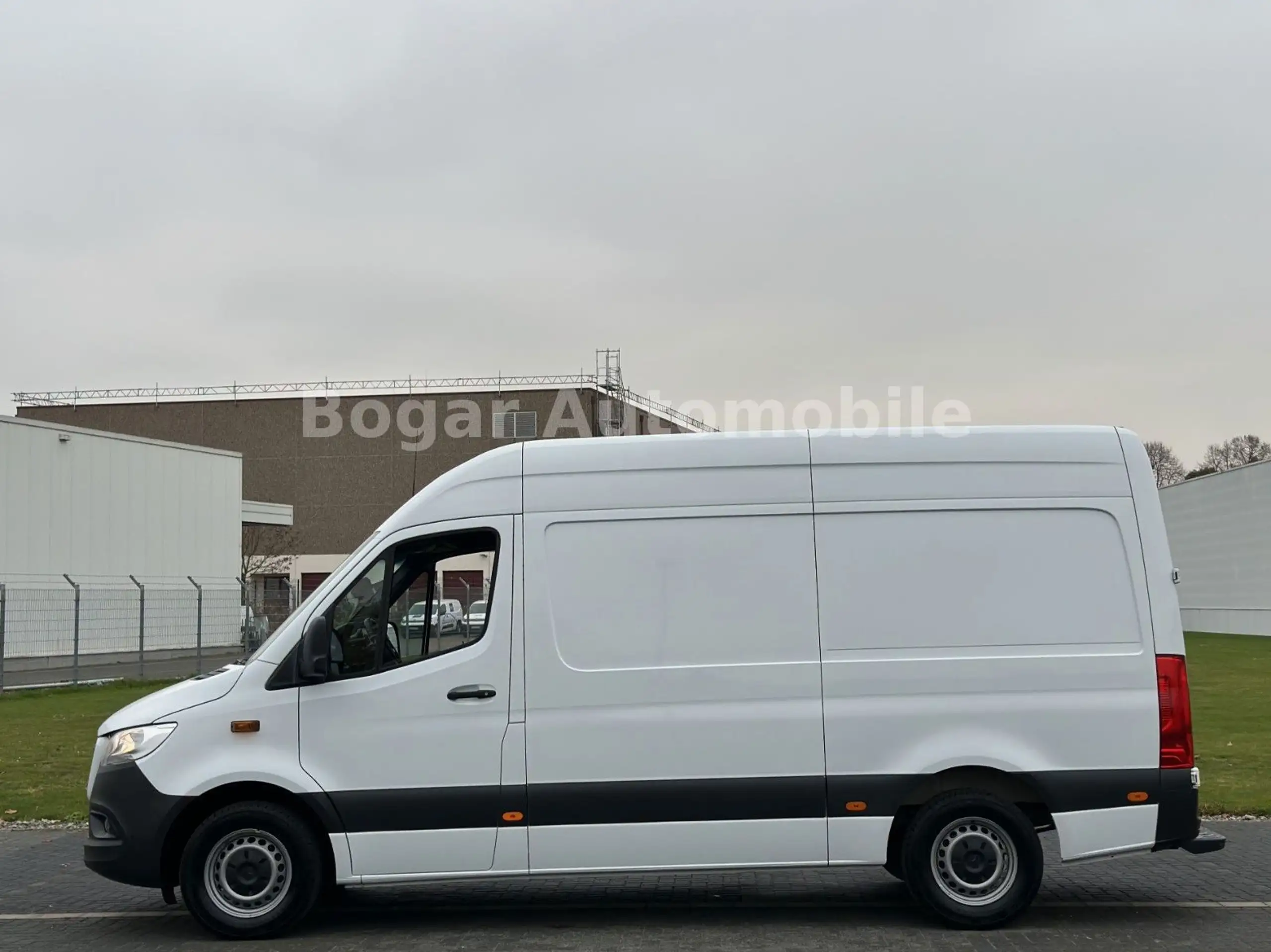 Mercedes-Benz - Sprinter