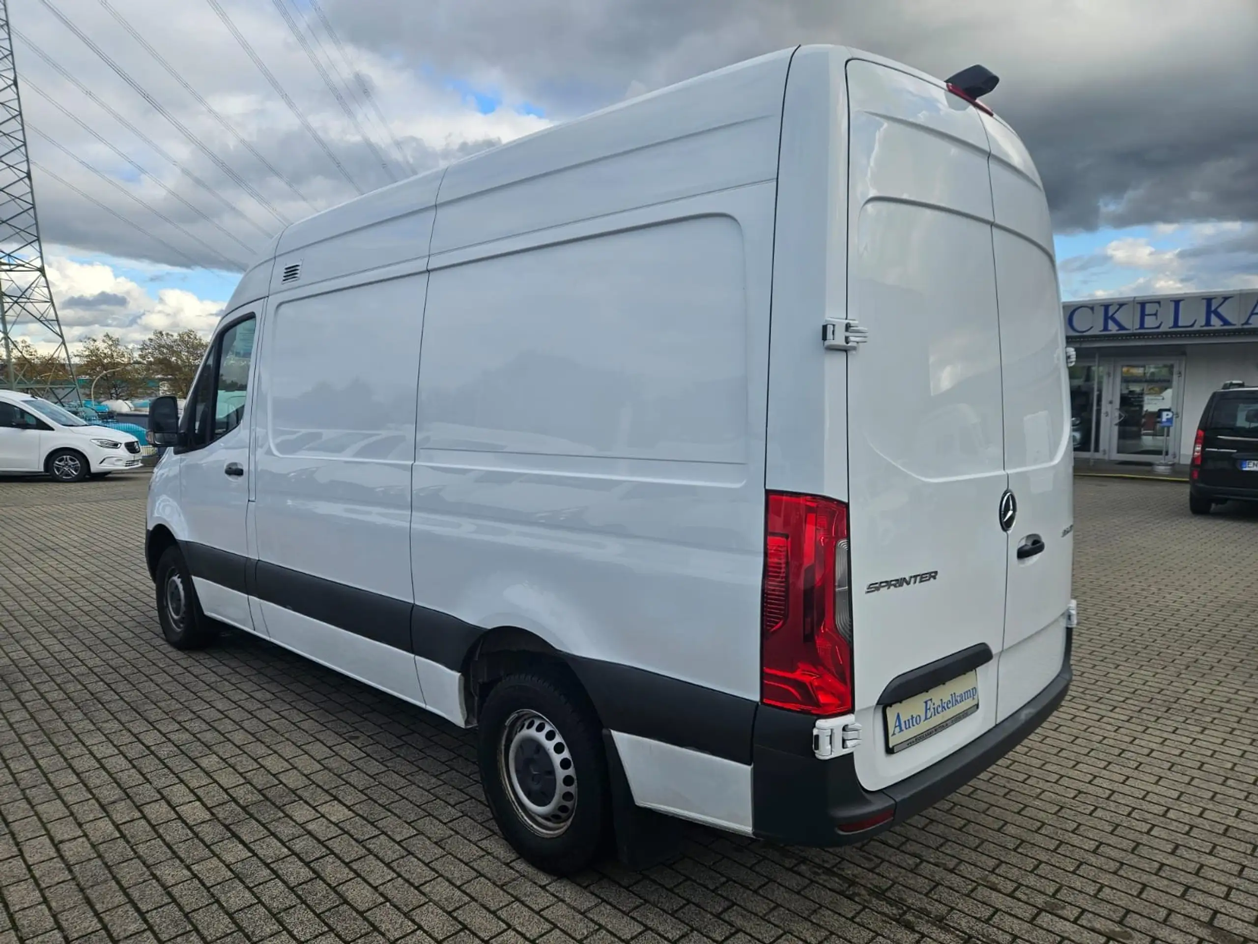 Mercedes-Benz - Sprinter