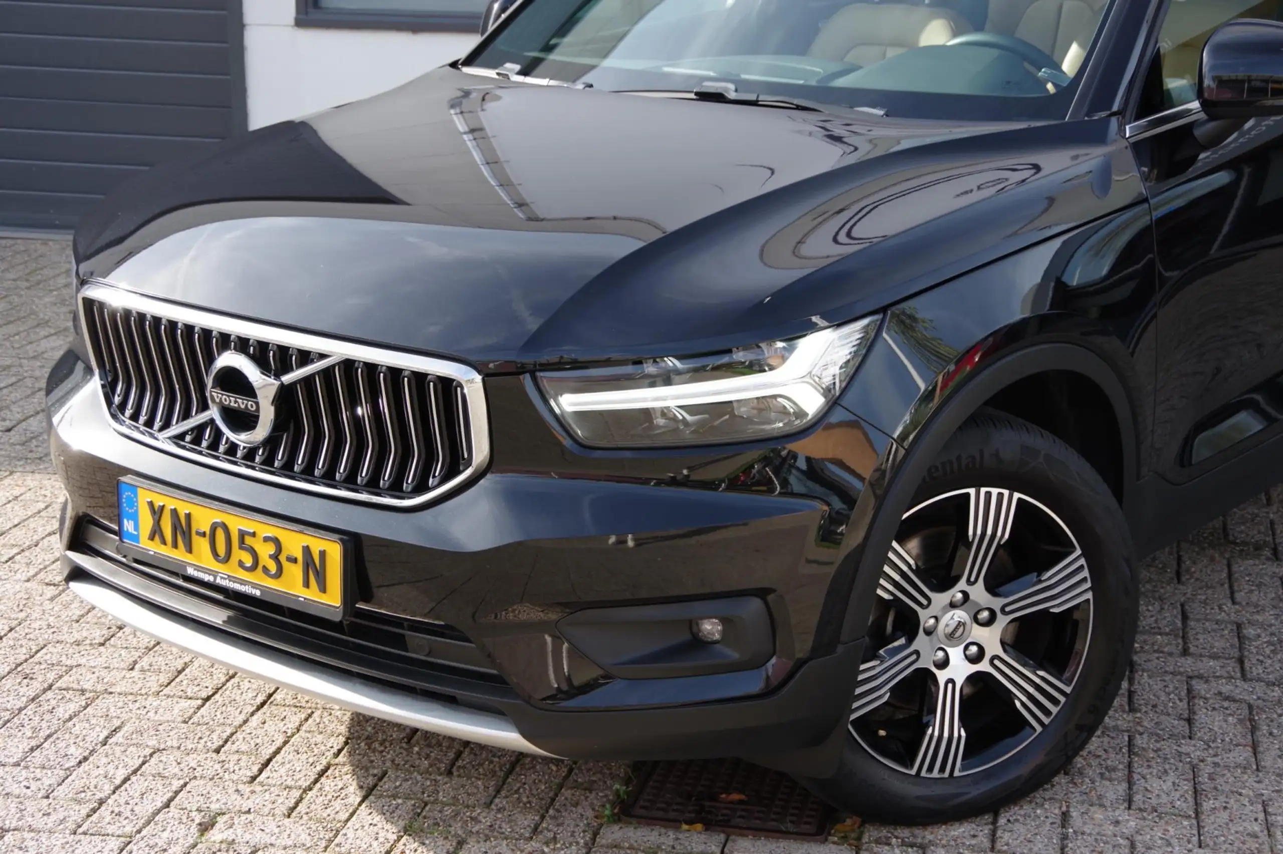 Volvo - XC40