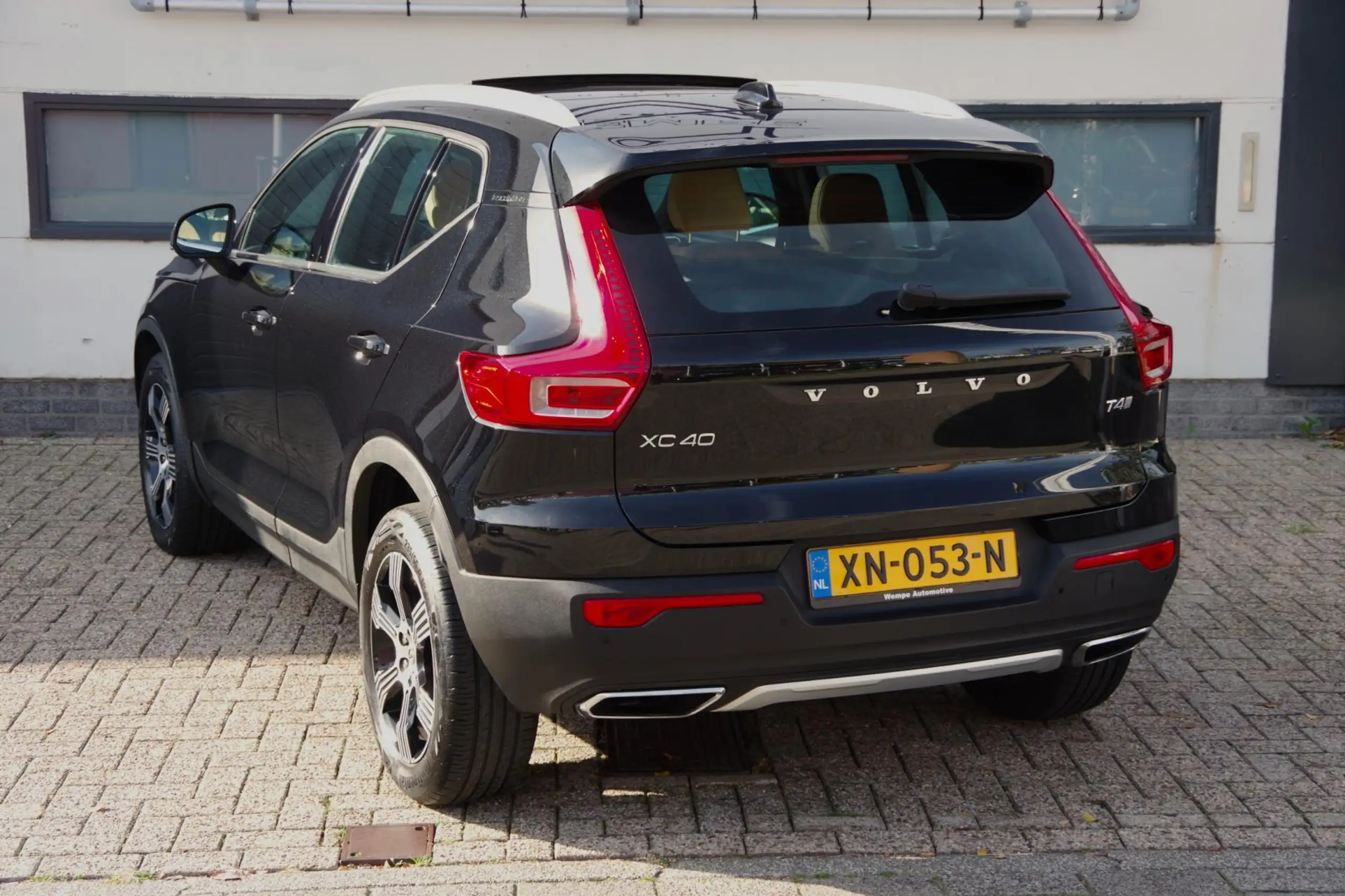 Volvo - XC40