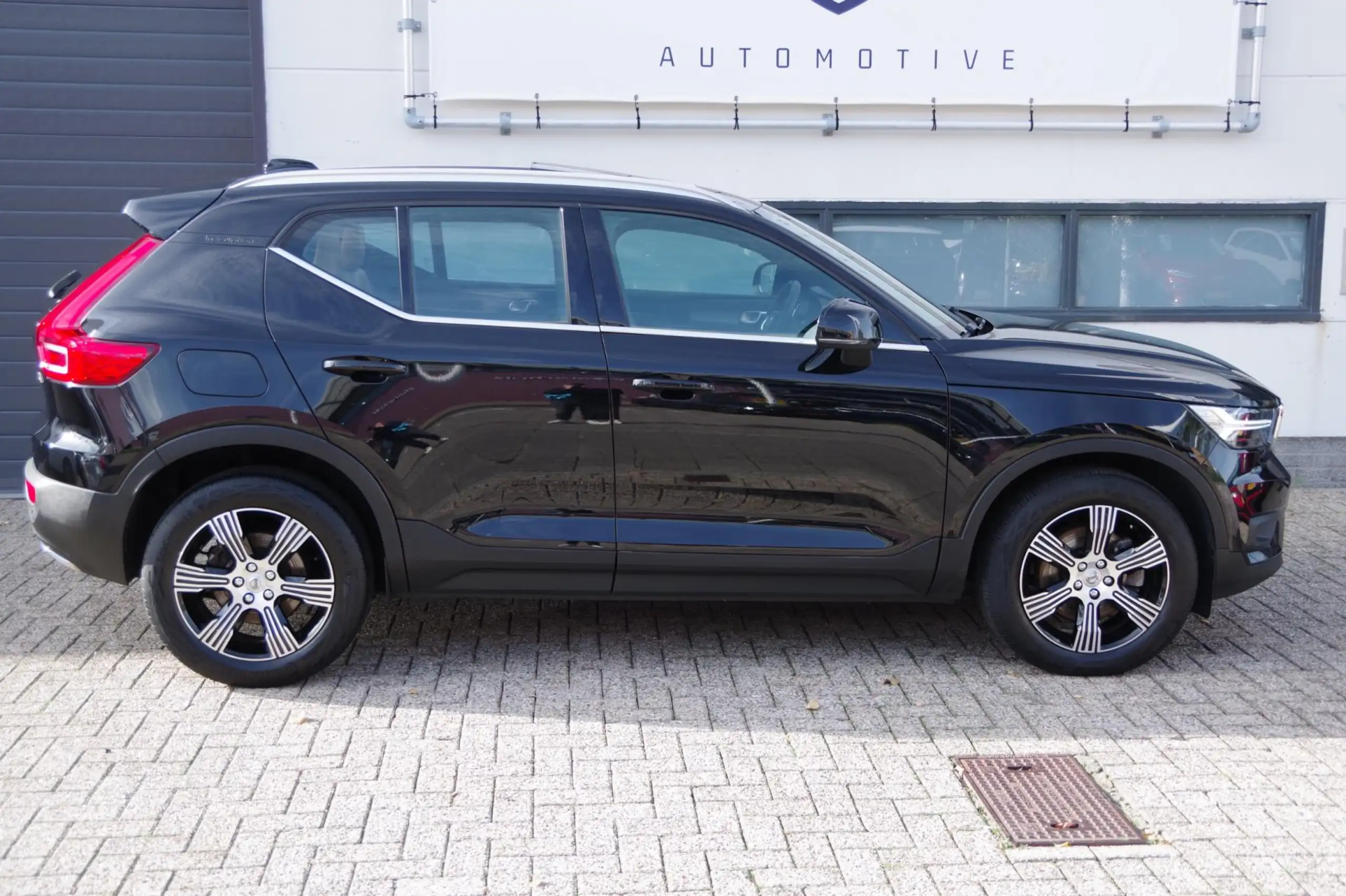 Volvo - XC40