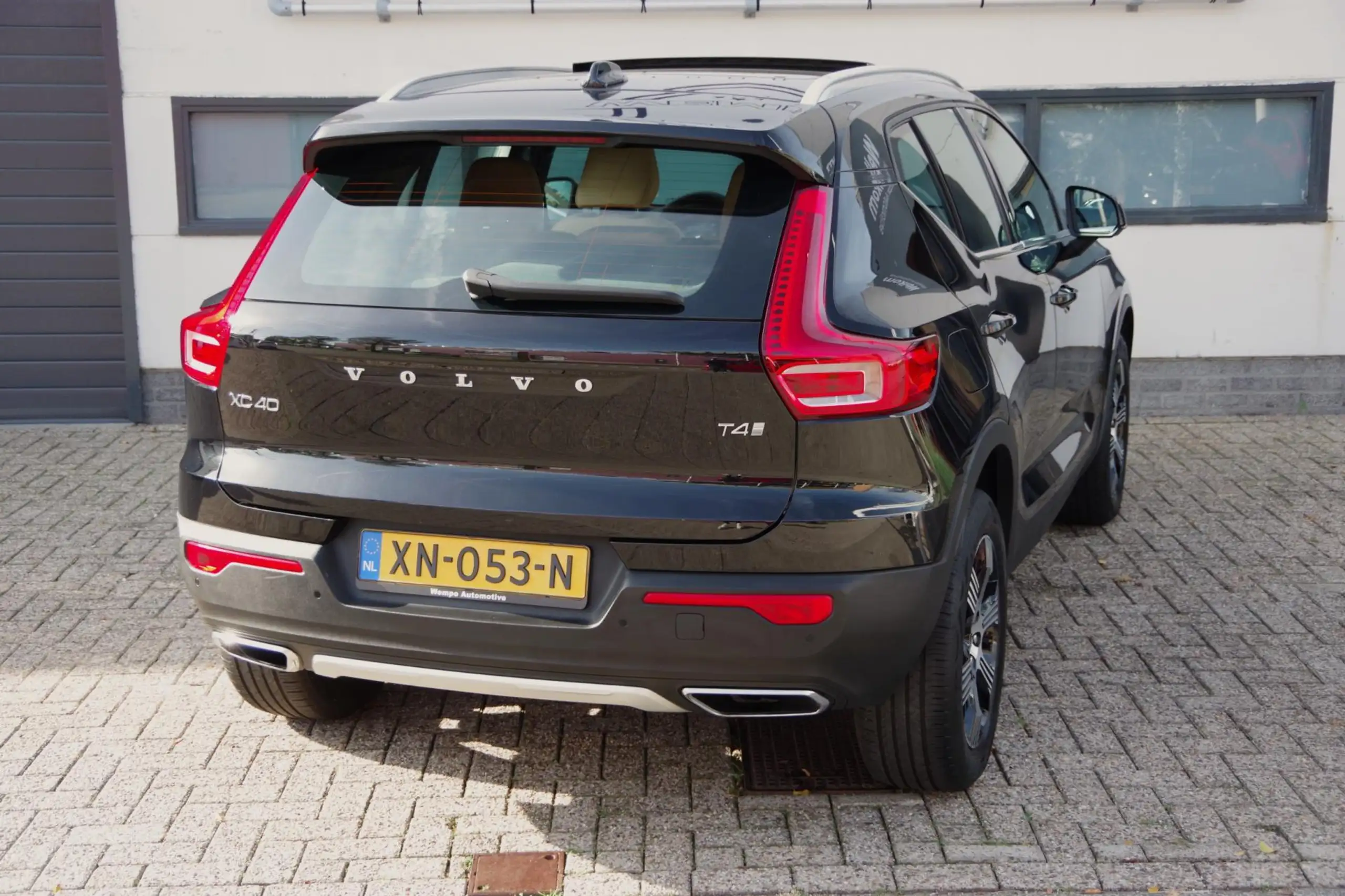 Volvo - XC40